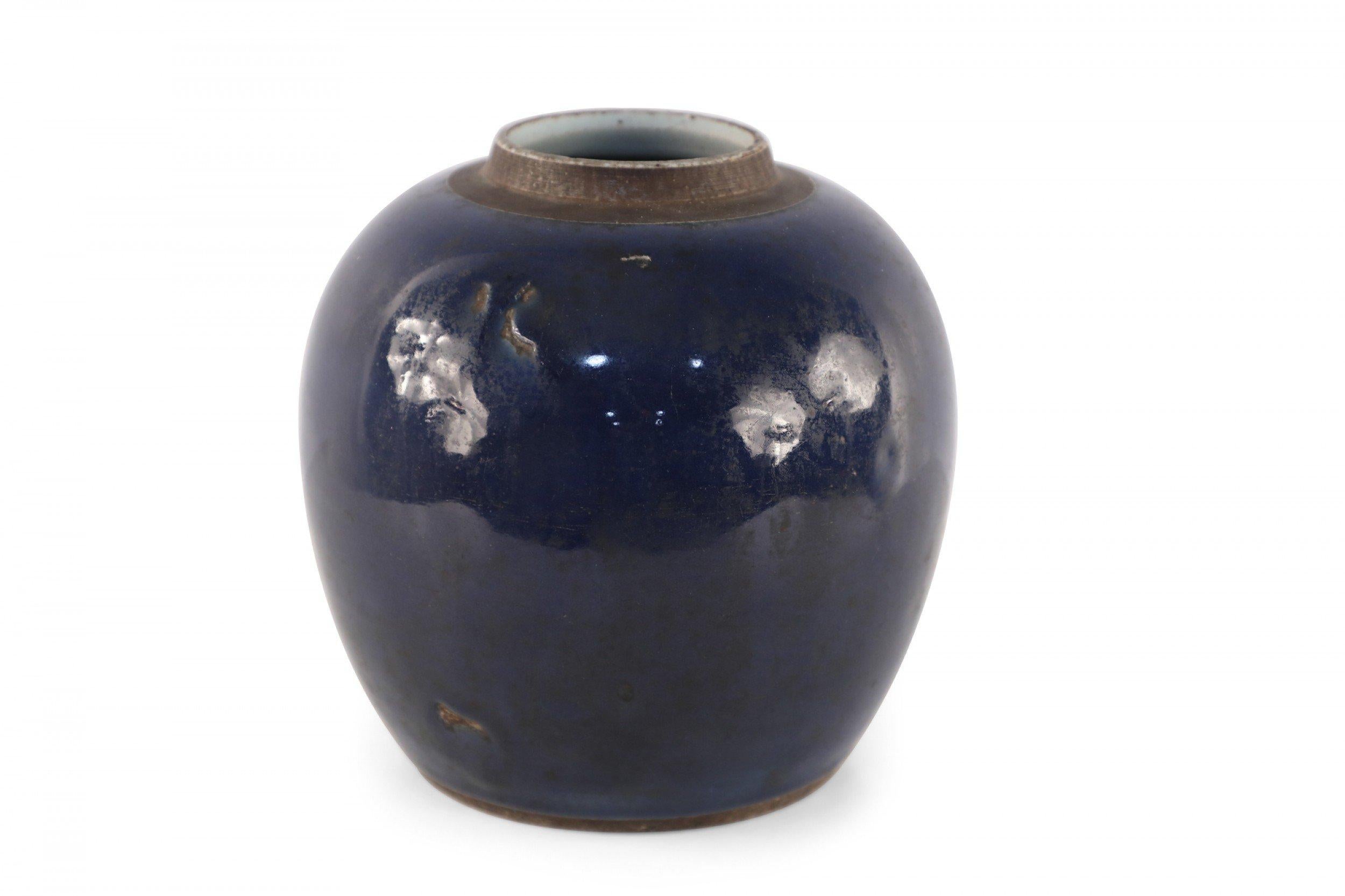 Antique Chinese (Early 20th Century) ceramic ginger jar vase in navy blue with a brown earthenware opening.
 