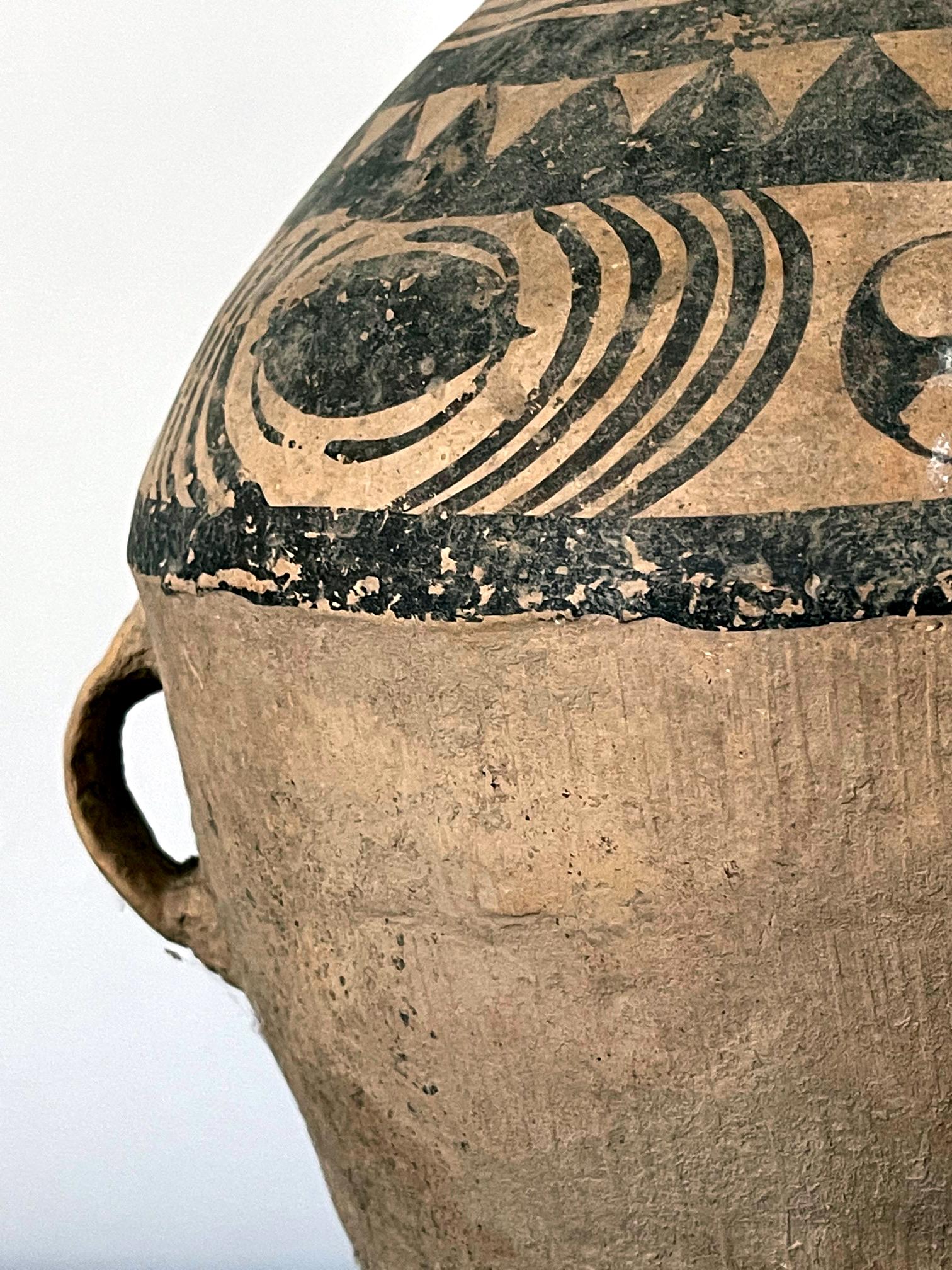 Pot en poterie peinte néo-lithique chinoise 1