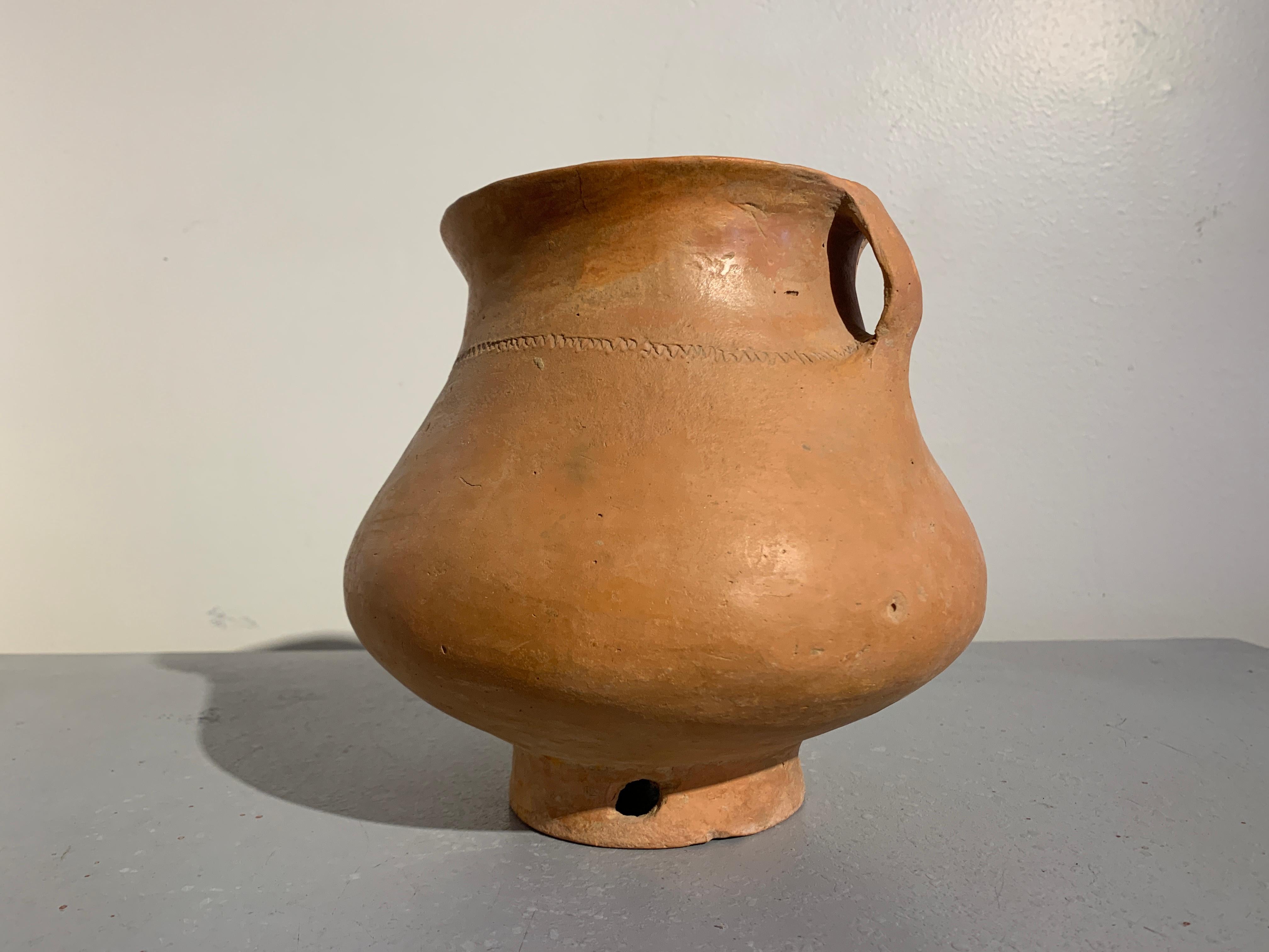 Fired Chinese Neolithic Qijia Culture Red Pottery Vessel, 2200 BC - 1600 BC, China For Sale