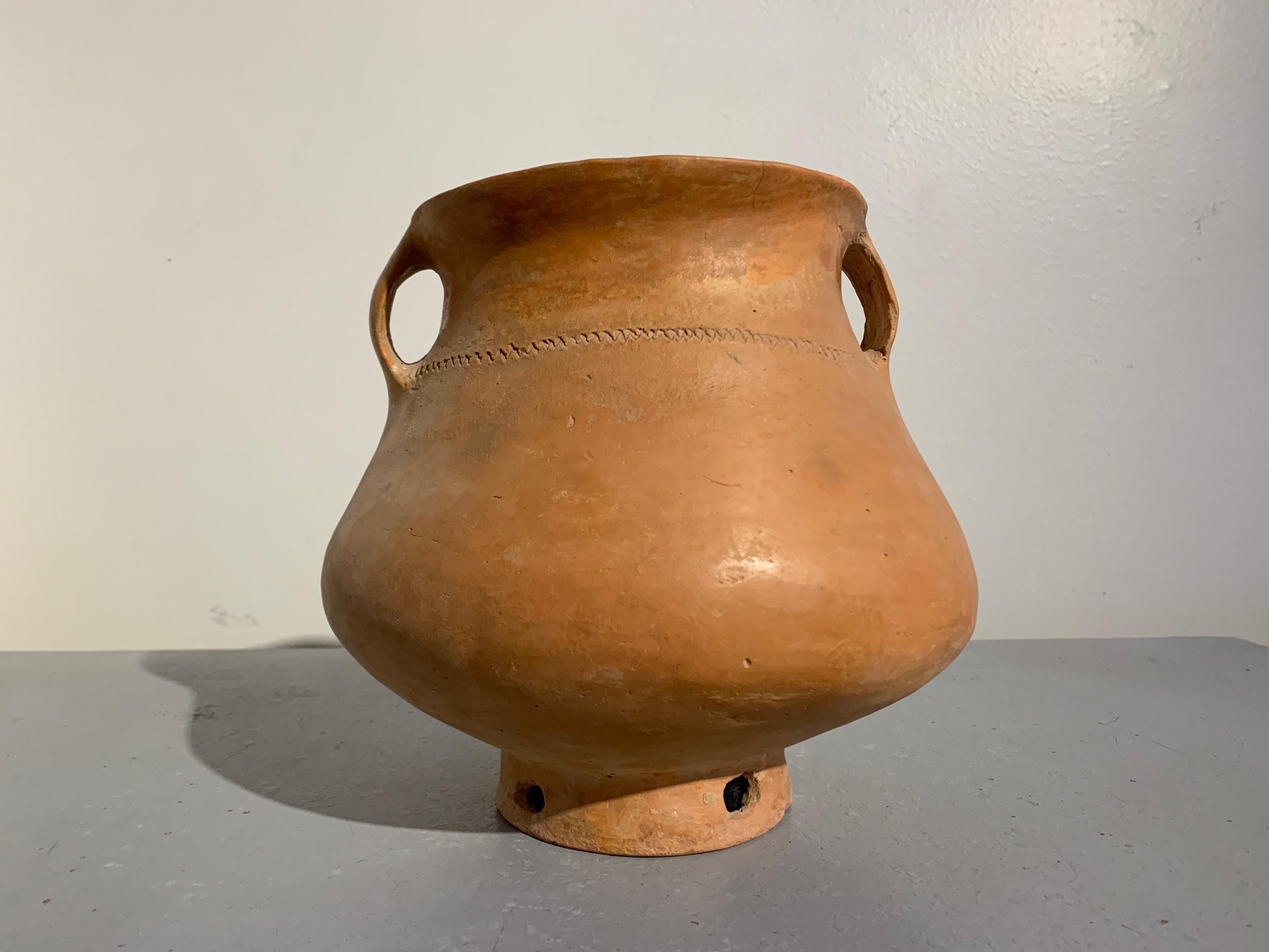 Chinese Neolithic Qijia Culture Red Pottery Vessel, 2200 BC - 1600 BC, China In Good Condition For Sale In Austin, TX