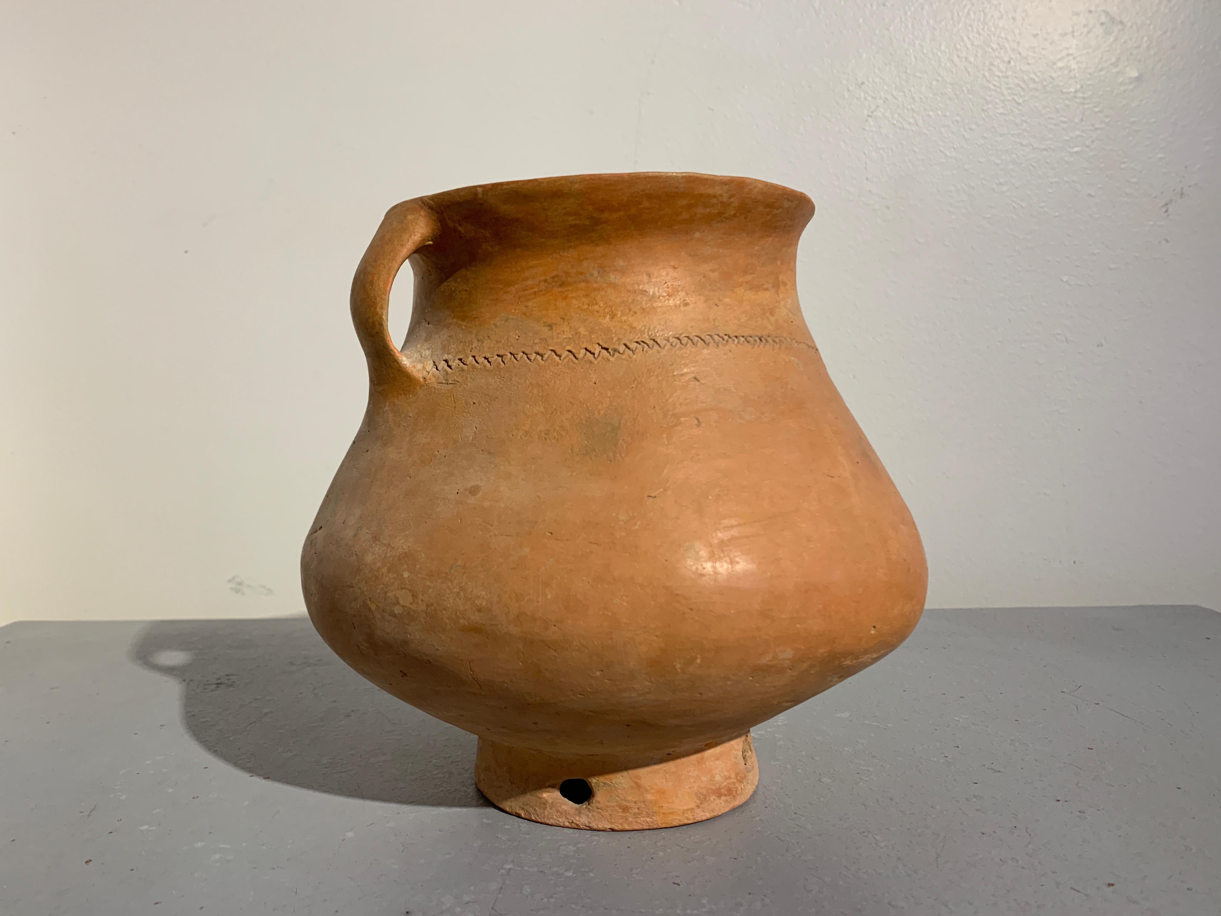 18th Century and Earlier Chinese Neolithic Qijia Culture Red Pottery Vessel, 2200 BC - 1600 BC, China For Sale