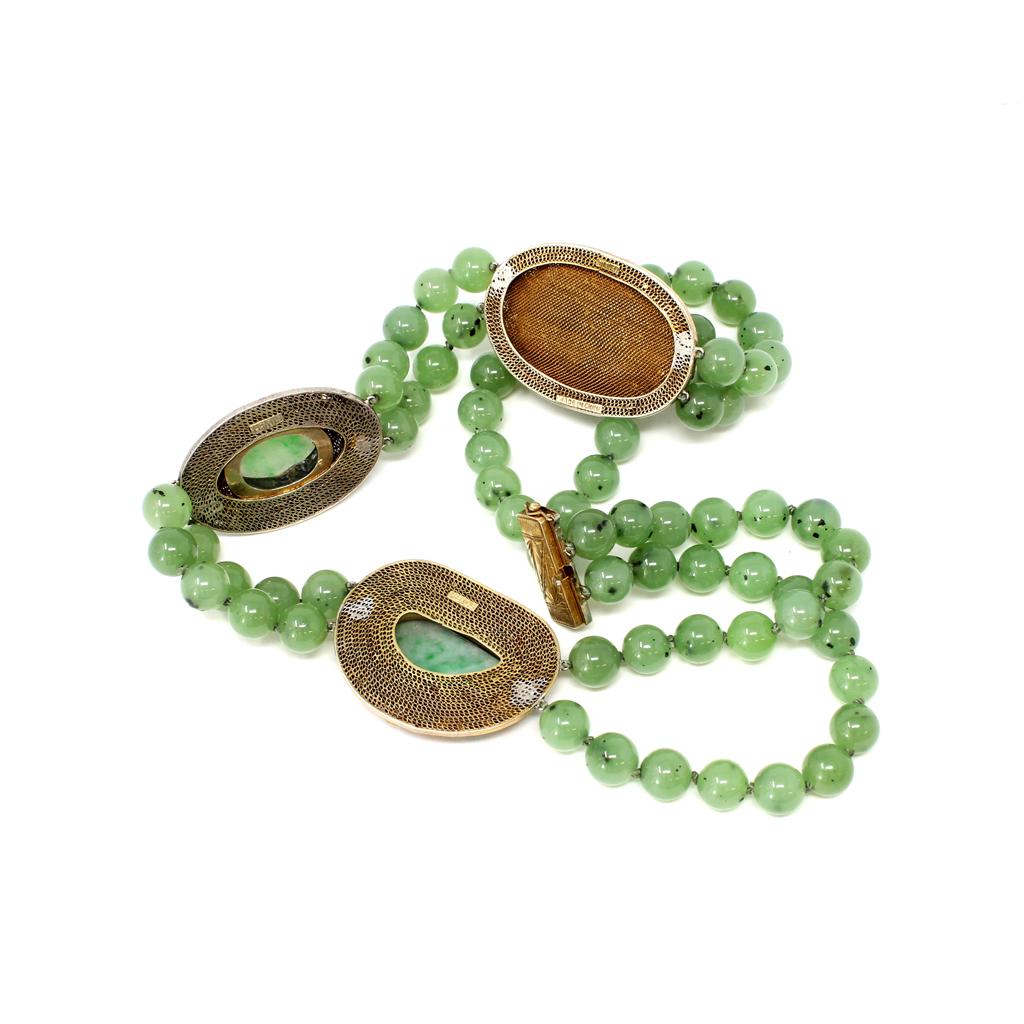 Chinesische Nephrit-Perlen und Jadeit auf Vermeil Spacers Doppelreihige Halskette im Zustand „Gut“ im Angebot in Miami, FL