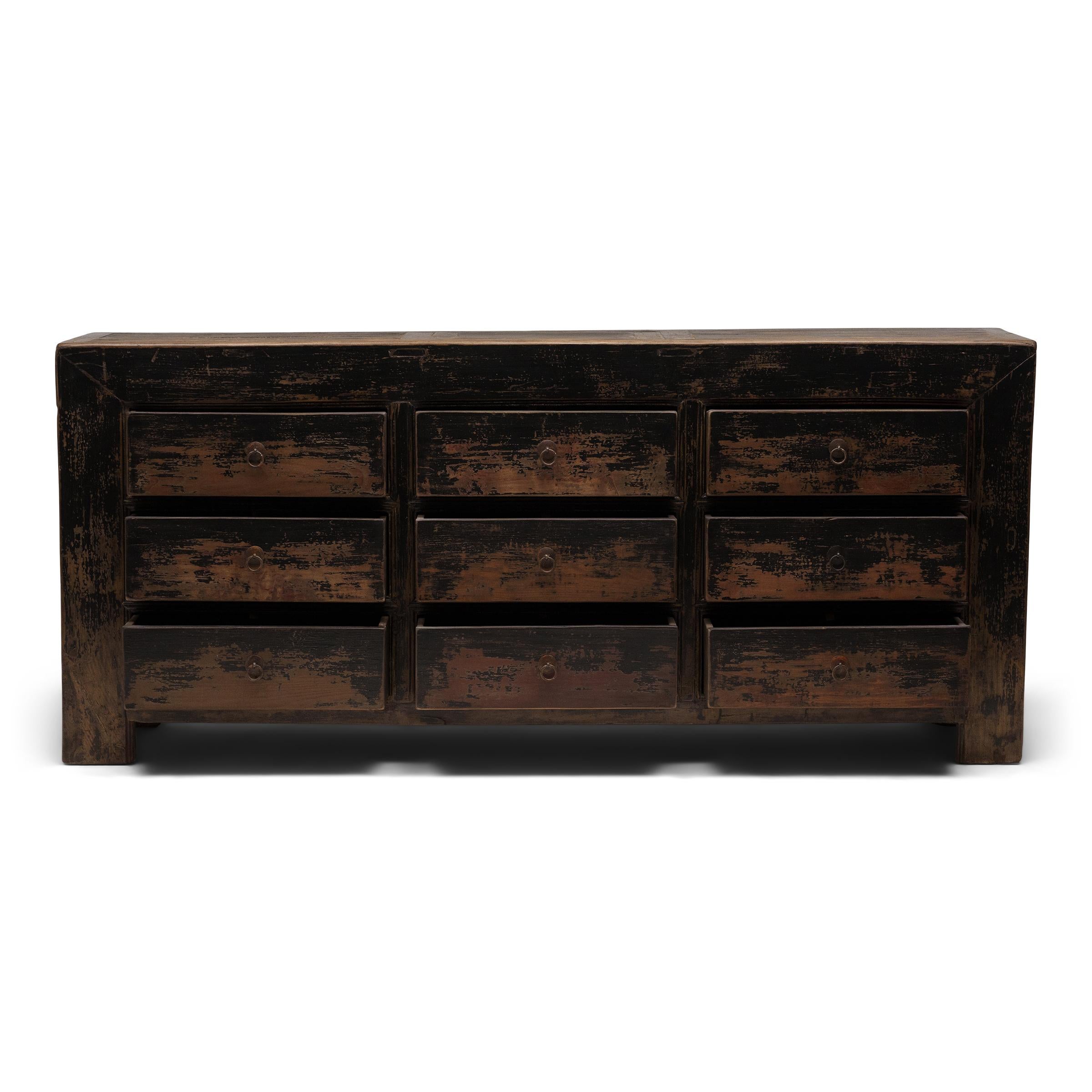 Minimalismo Forziere cinese a nove cassetti, 1900 ca. in vendita