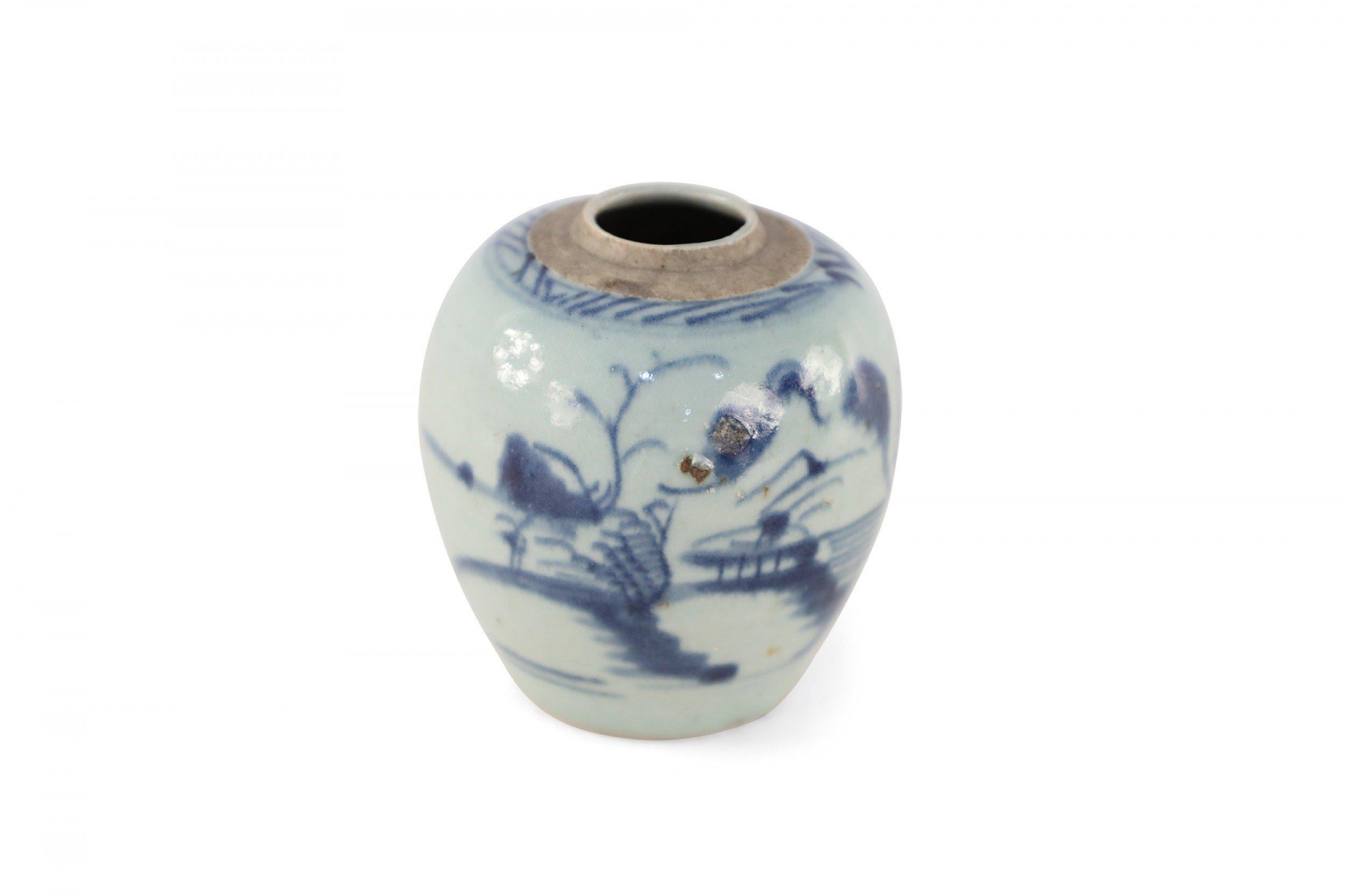 Pot en porcelaine de Chine à motif de scène pastorale blanc cassé et bleu en vente 1