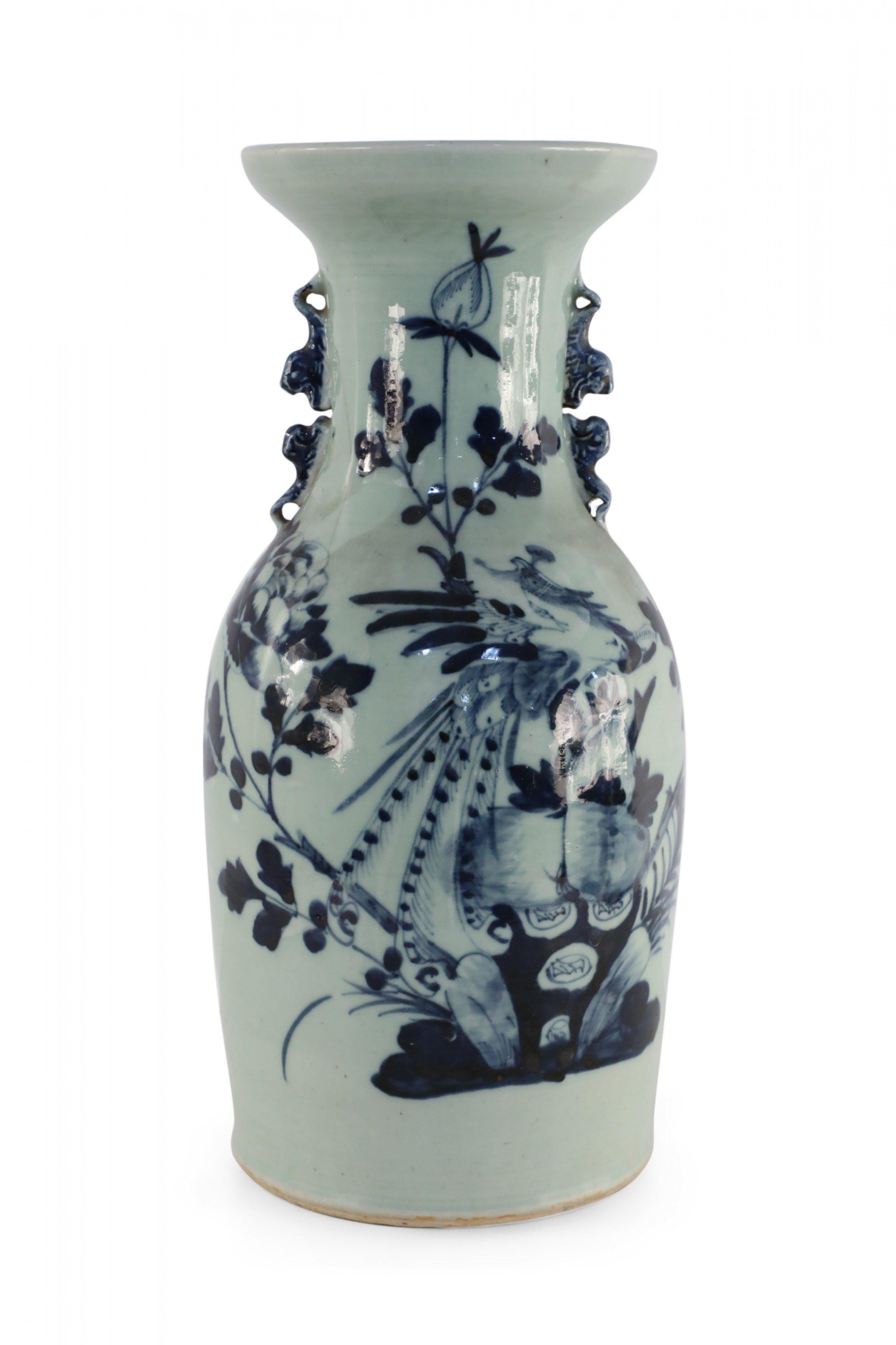 Chinese Off-White and Navy Blue Bird Motif Porcelain Urn In Good Condition For Sale In New York, NY