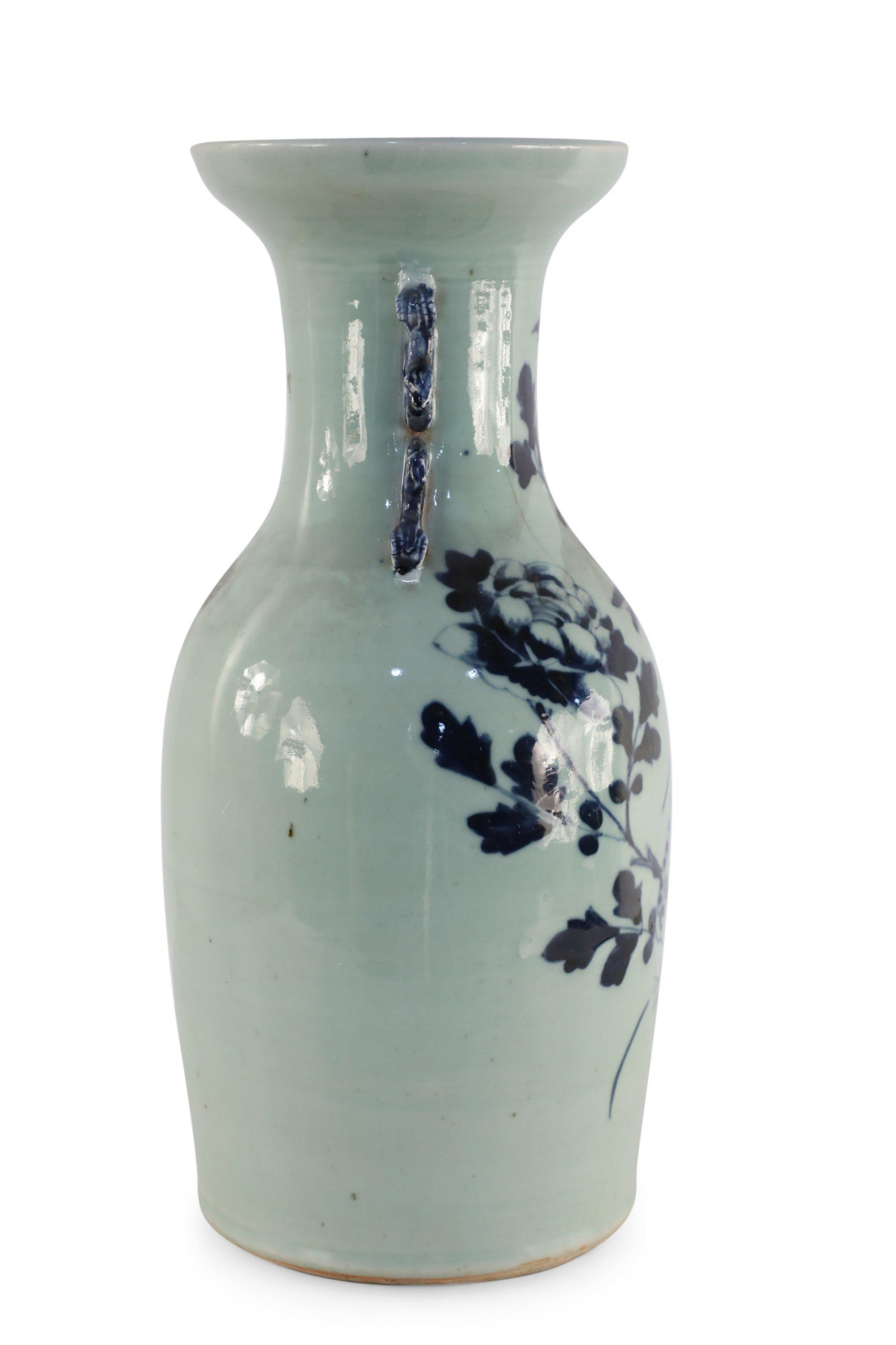 Chinese Off-White and Navy Blue Bird Motif Porcelain Urn For Sale 2