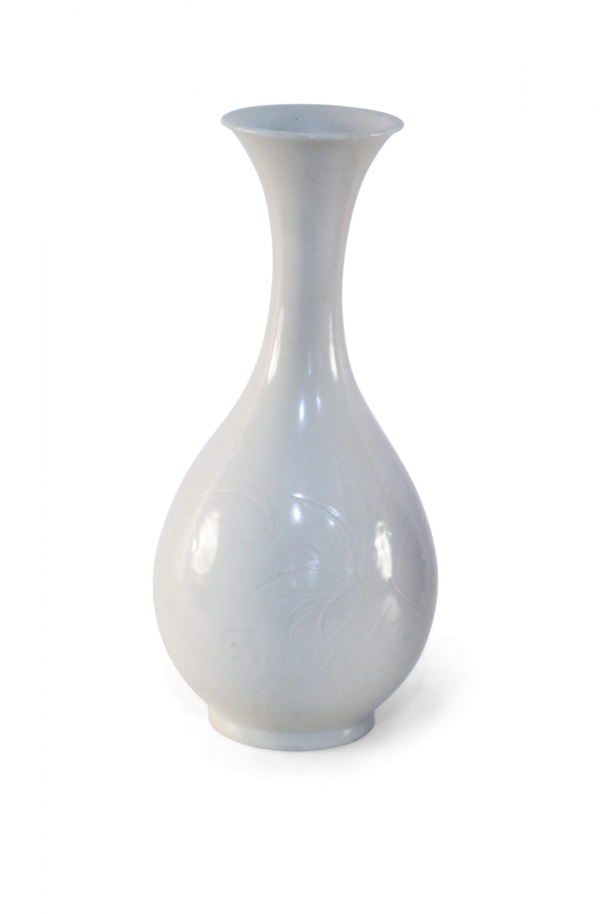 Chinese Export Chinese Off-White and Tonal Patterned Porcelain Vase For Sale
