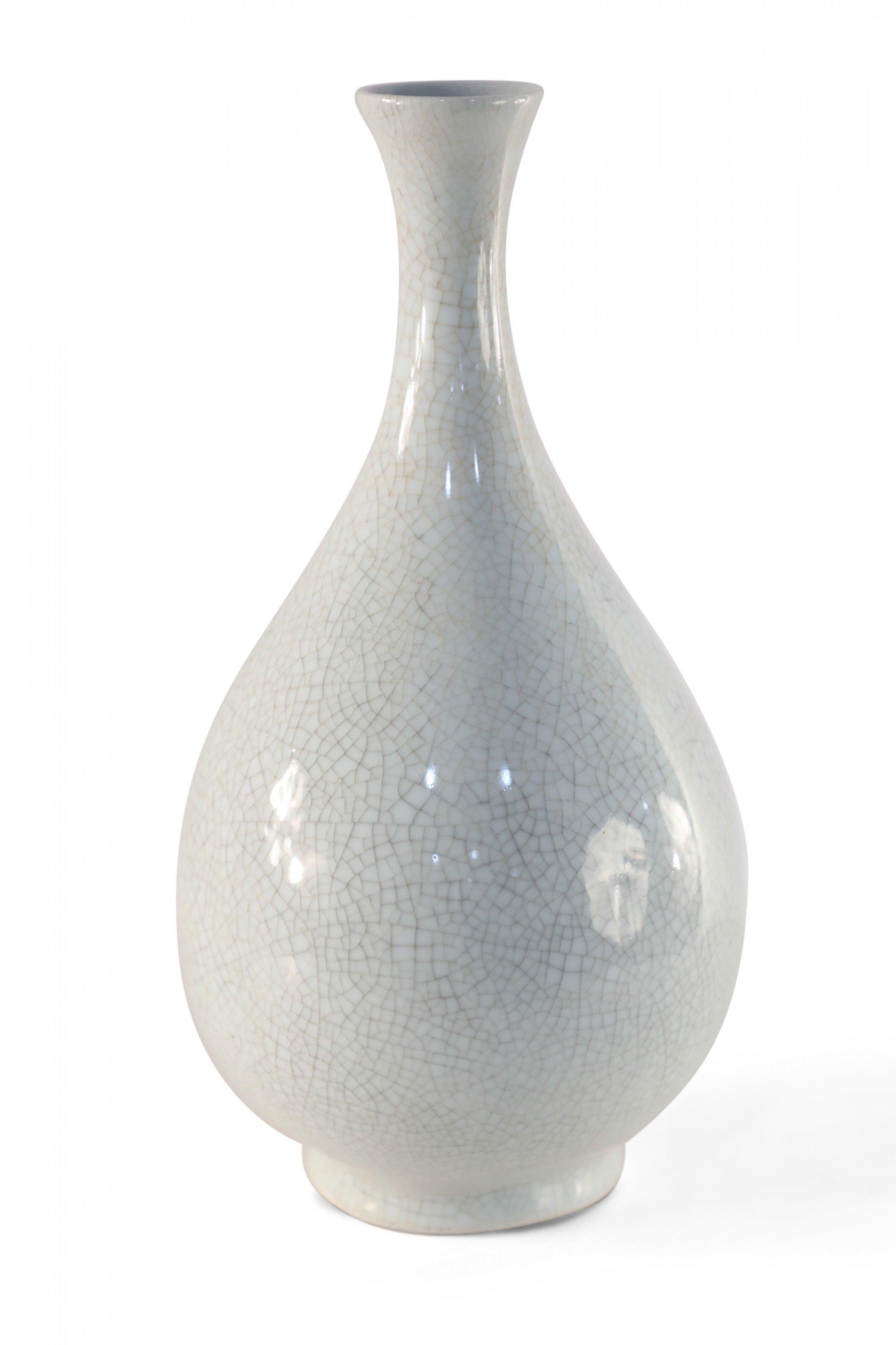 Chinese Export Chinese Off-White Crackle Finish Teardrop Porcelain Vase For Sale