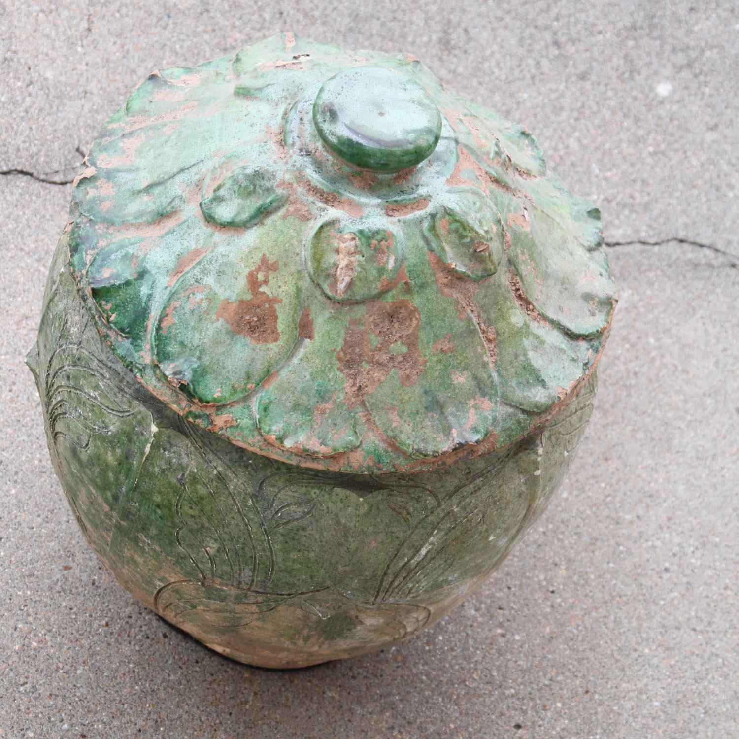Chinoiserie Chinese Offering Pot from the Yuan Dynasty For Sale