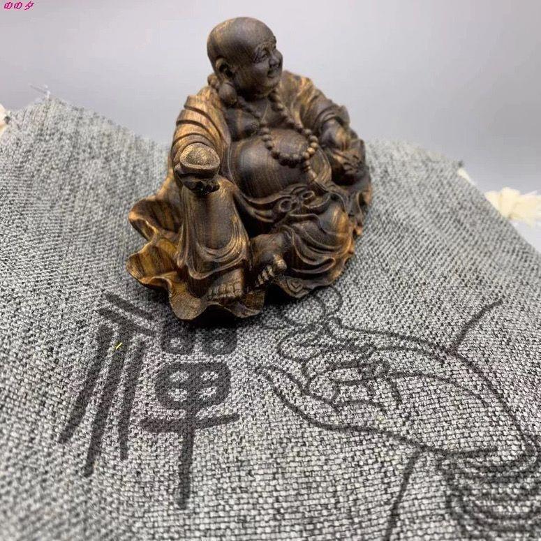 XIXe siècle Bouddha Maitreya couché en bois ancien chinois avec feuilles de lotus et or en vente