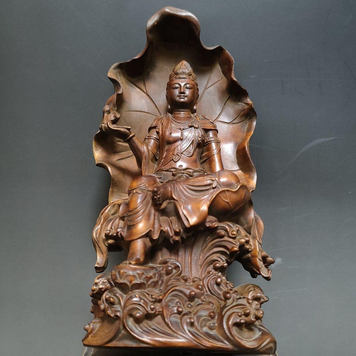 19th Century Chinese Old Wood Sitting on Lotus Buddha Statue For Sale