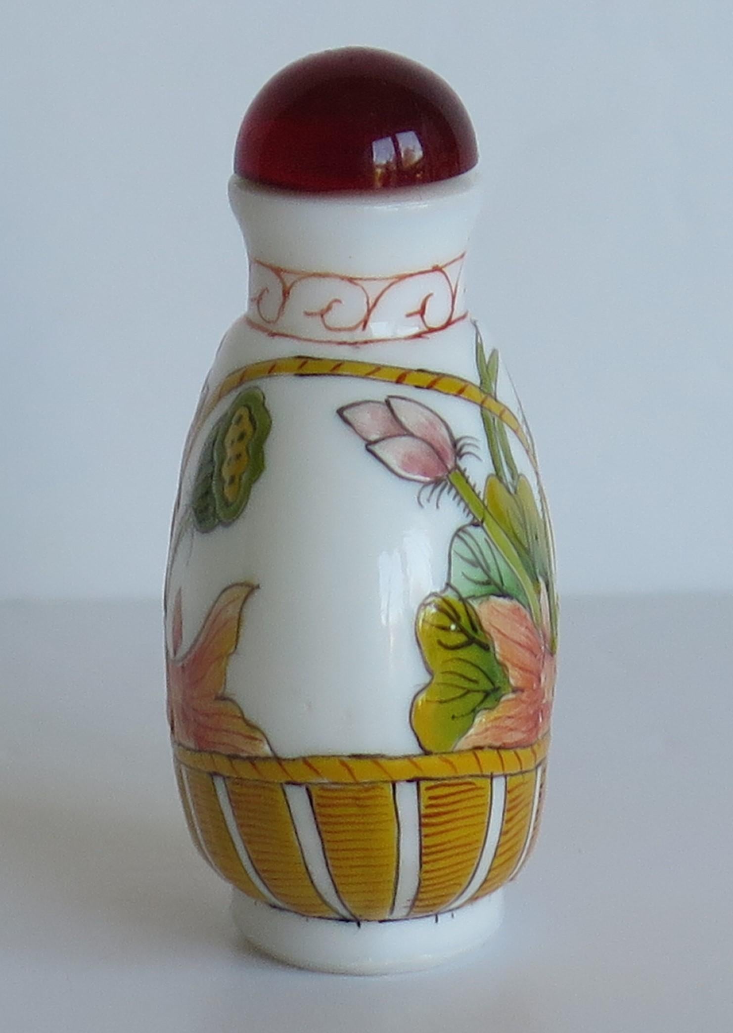 Chinese Opaque Glass Snuff Bottle Hand Enamelled 3-Character Base Mark 1