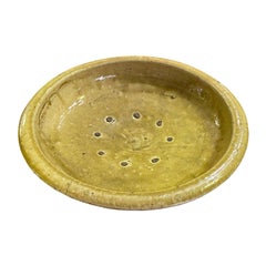Chinesische oder japanische Celadon-Schale, große, schwere, gelb glasierte Schale mit Fuß, Qing Dynasty