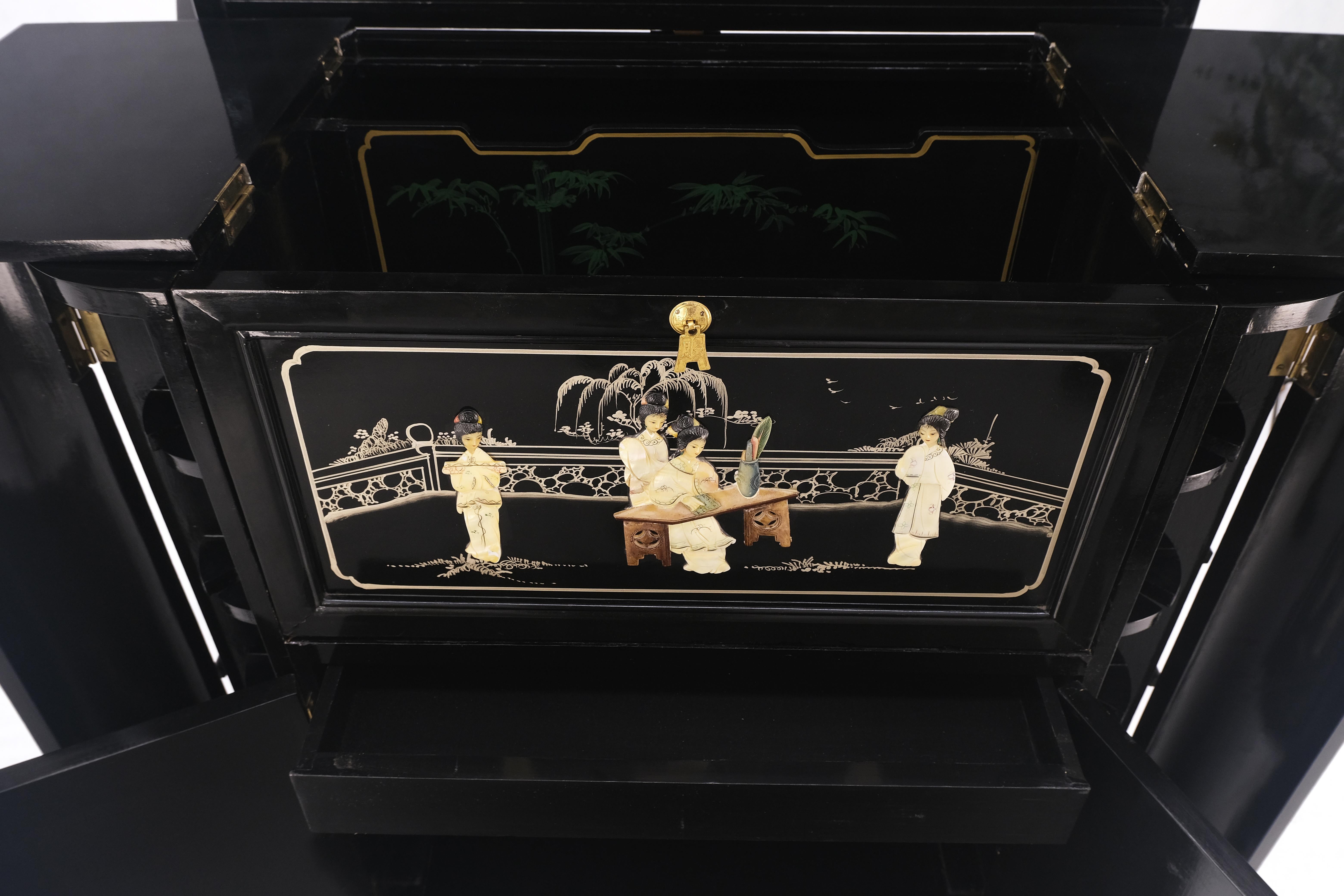 Mother-of-Pearl Chinese Oriental Black Lacquer Mother of Pearl Figurine Decorated Liquor Cabinet For Sale