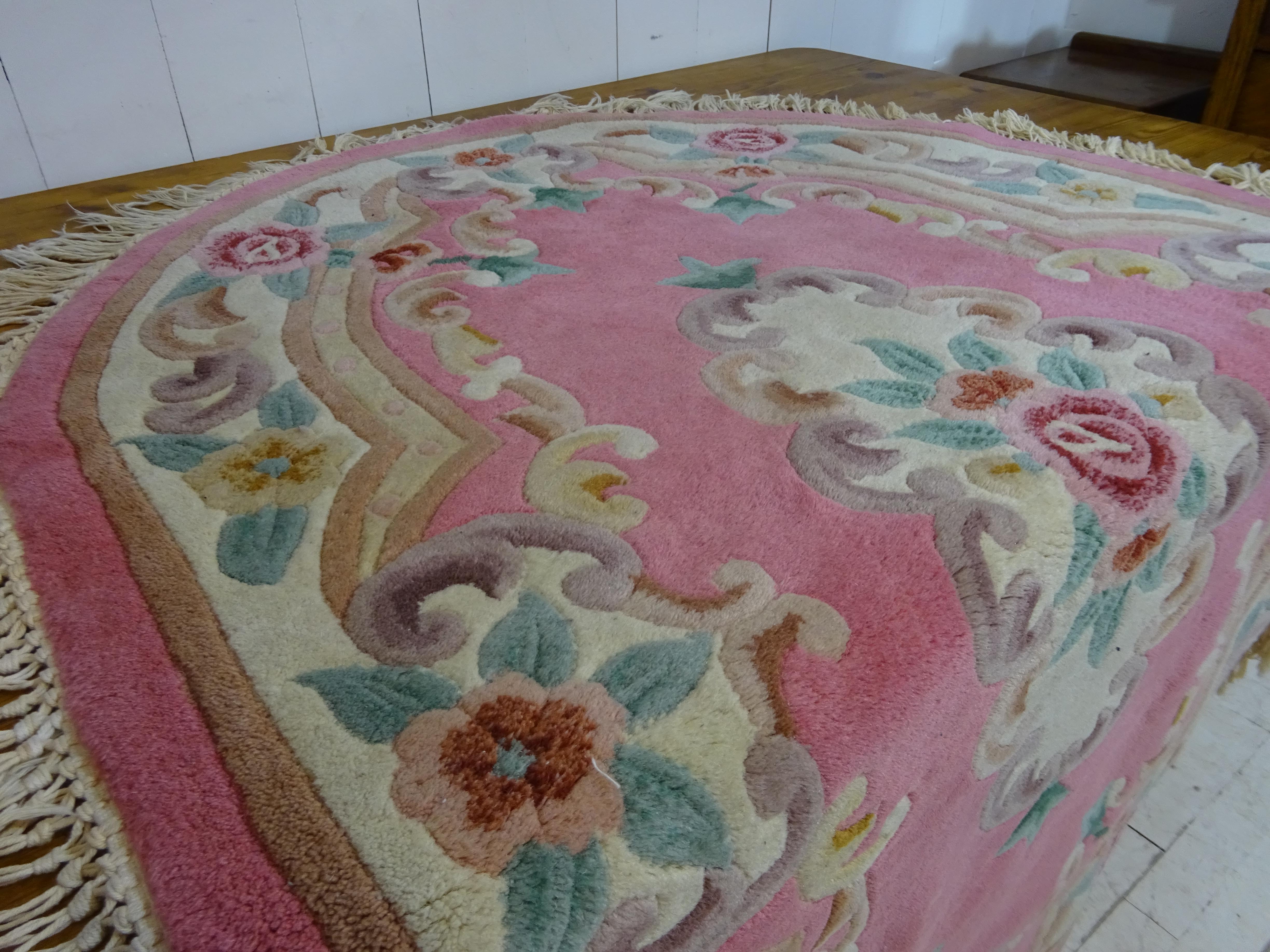 Chinese Oval Wool Rug In Good Condition For Sale In Tarleton, GB