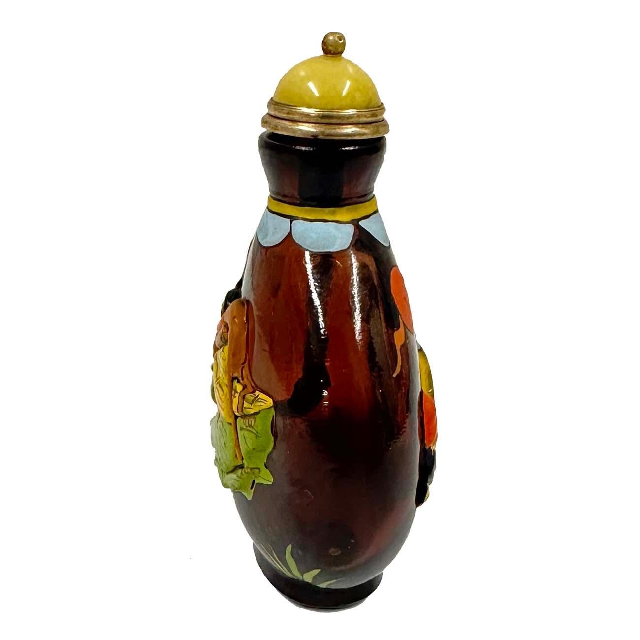 20th Century Chinese Overlaid Peking Glass Snuff Bottle with Scoop For Sale