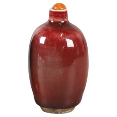 Chinese oxblood glazed porcelain snuff bottle, 18th c.