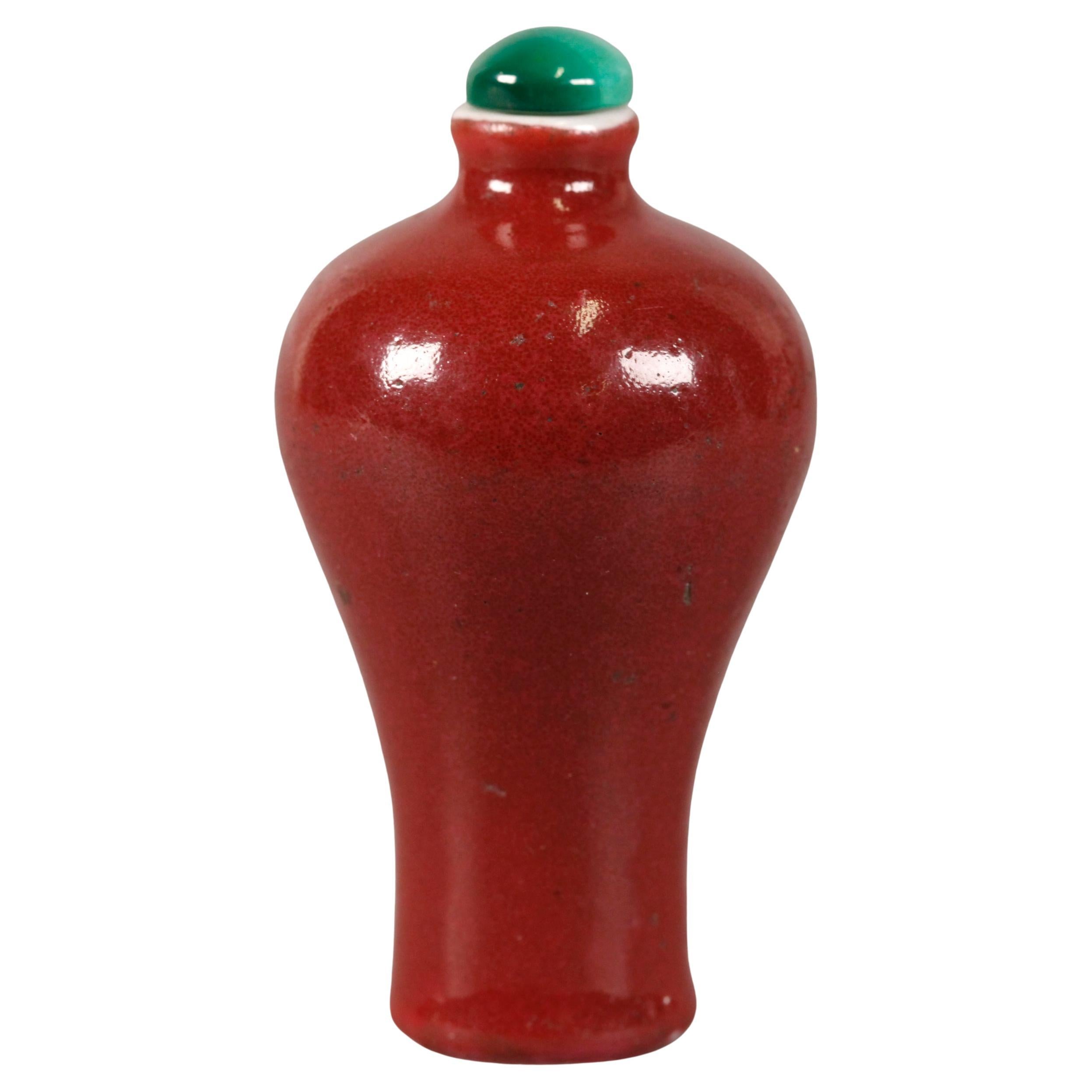 Chinese oxblood glazed porcelain snuff bottle, 19th c.