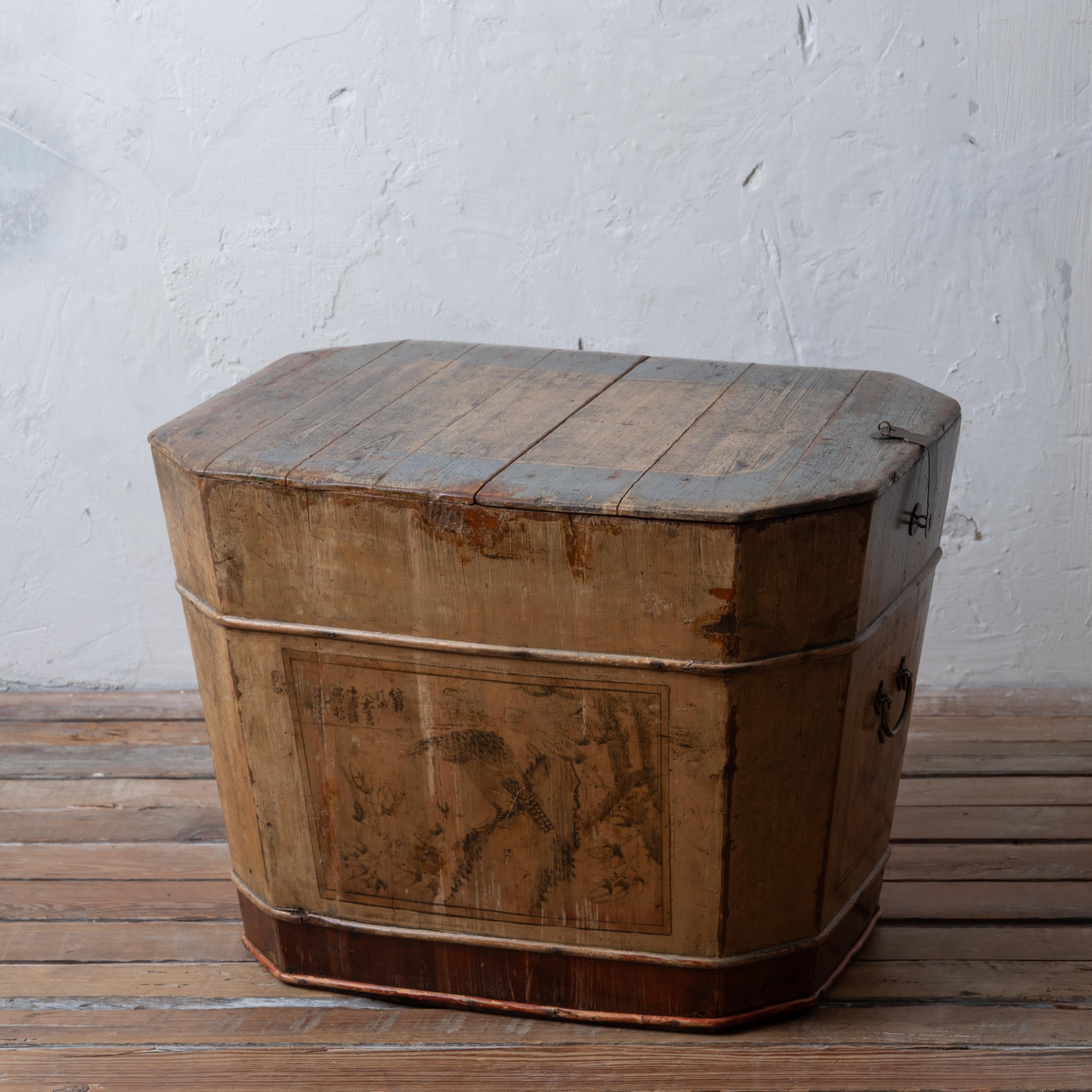 XIXe siècle Corbeille à grains décorée à la peinture chinoise, 19e siècle en vente