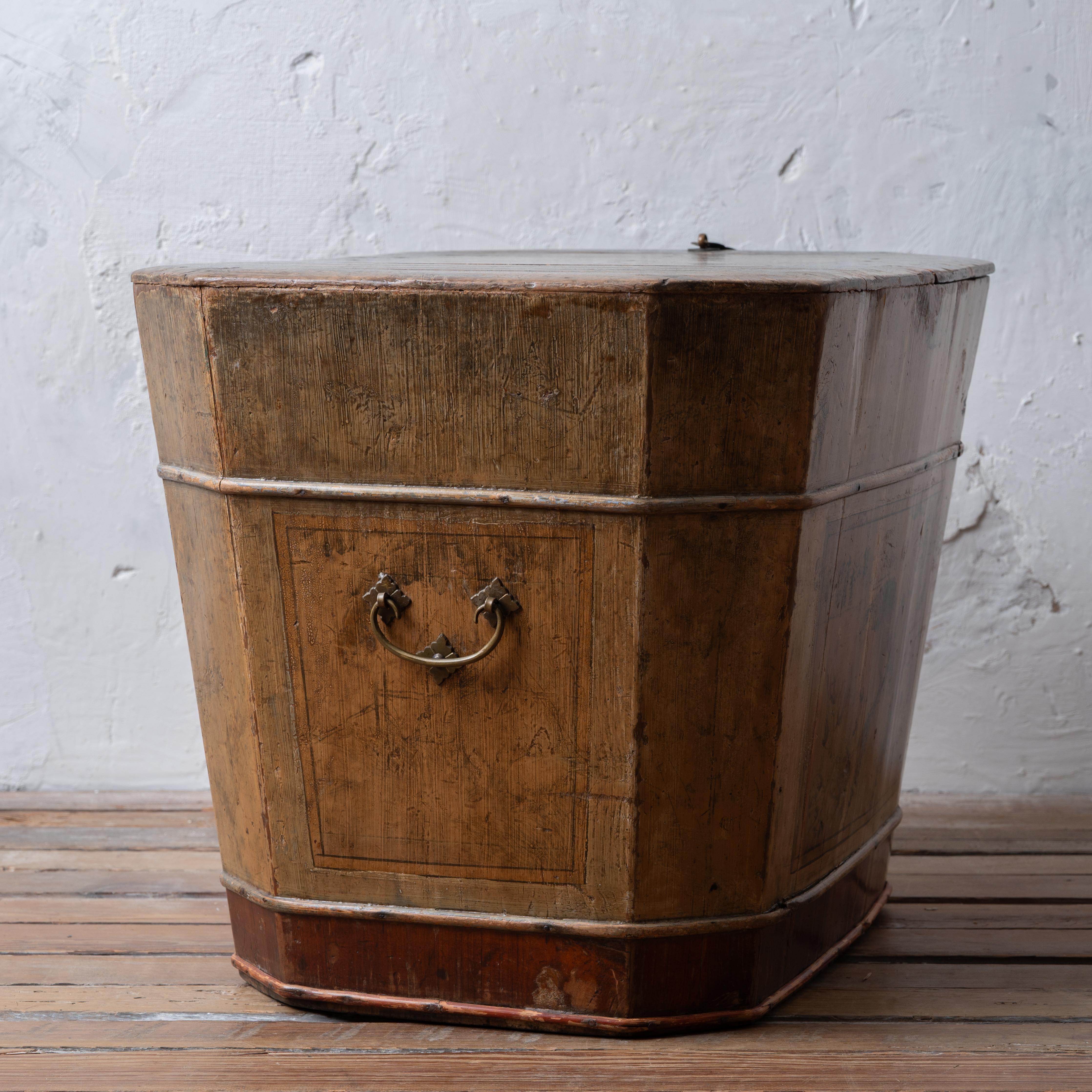 Corbeille à grains décorée à la peinture chinoise, 19e siècle en vente 1