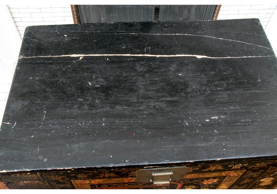 Ming Chinese Paint Decorated Trunk as Cocktail Table For Sale