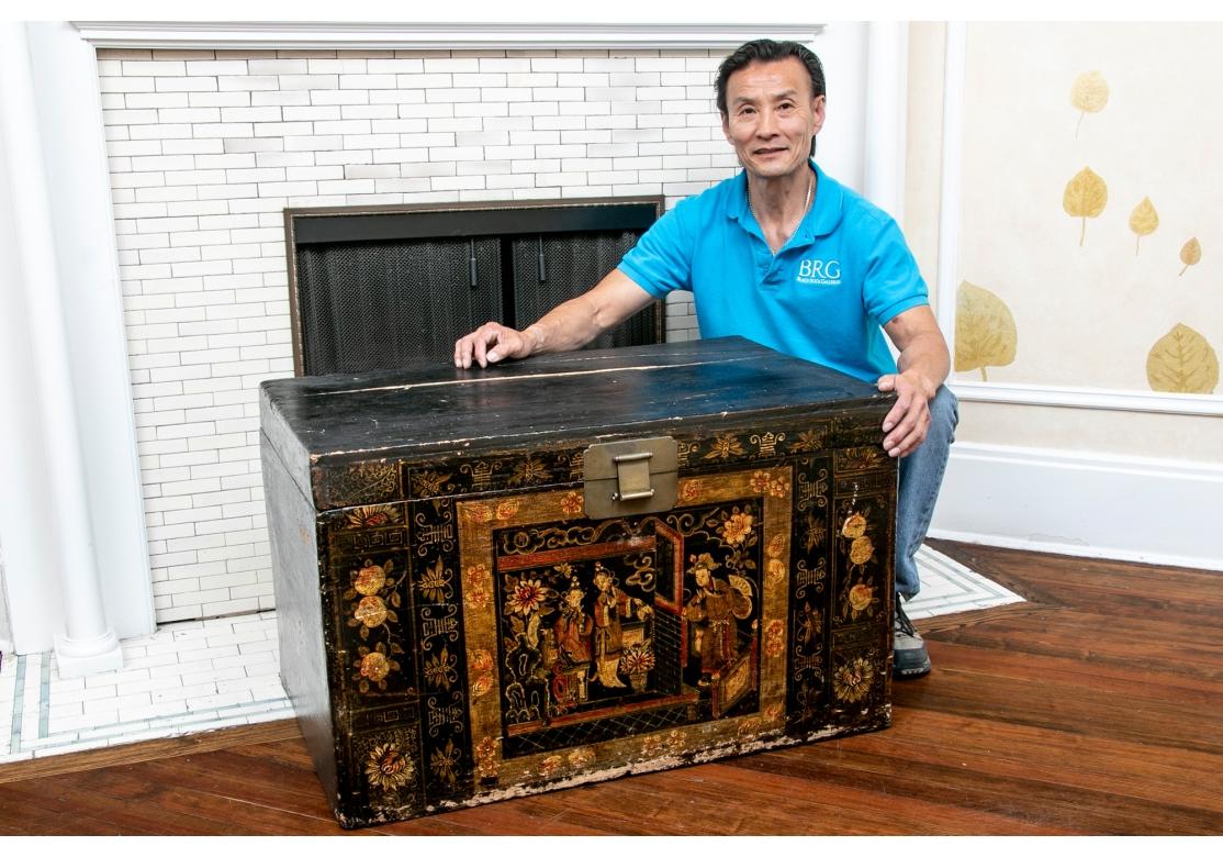 Chinese Paint Decorated Trunk as Cocktail Table In Fair Condition For Sale In Bridgeport, CT