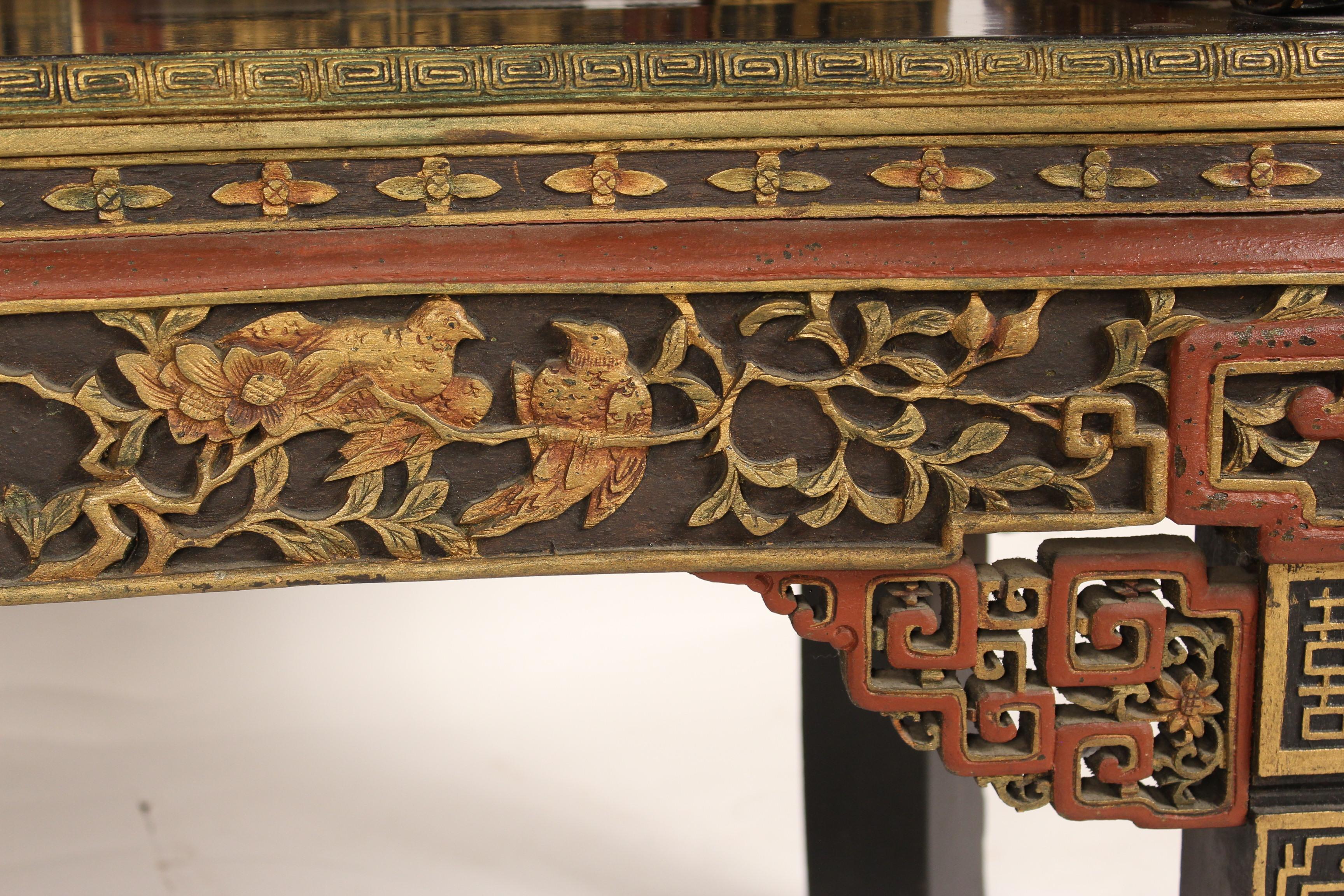 Chinese Painted and Gilt Decorated Bench For Sale 5