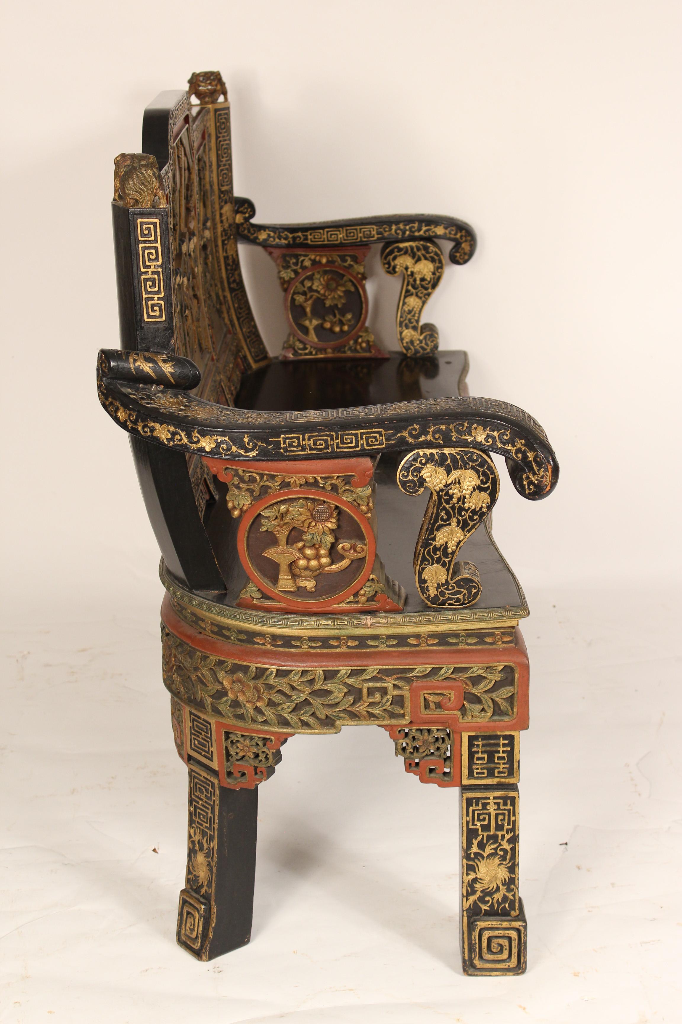 Chinoiserie Chinese Painted and Gilt Decorated Bench For Sale