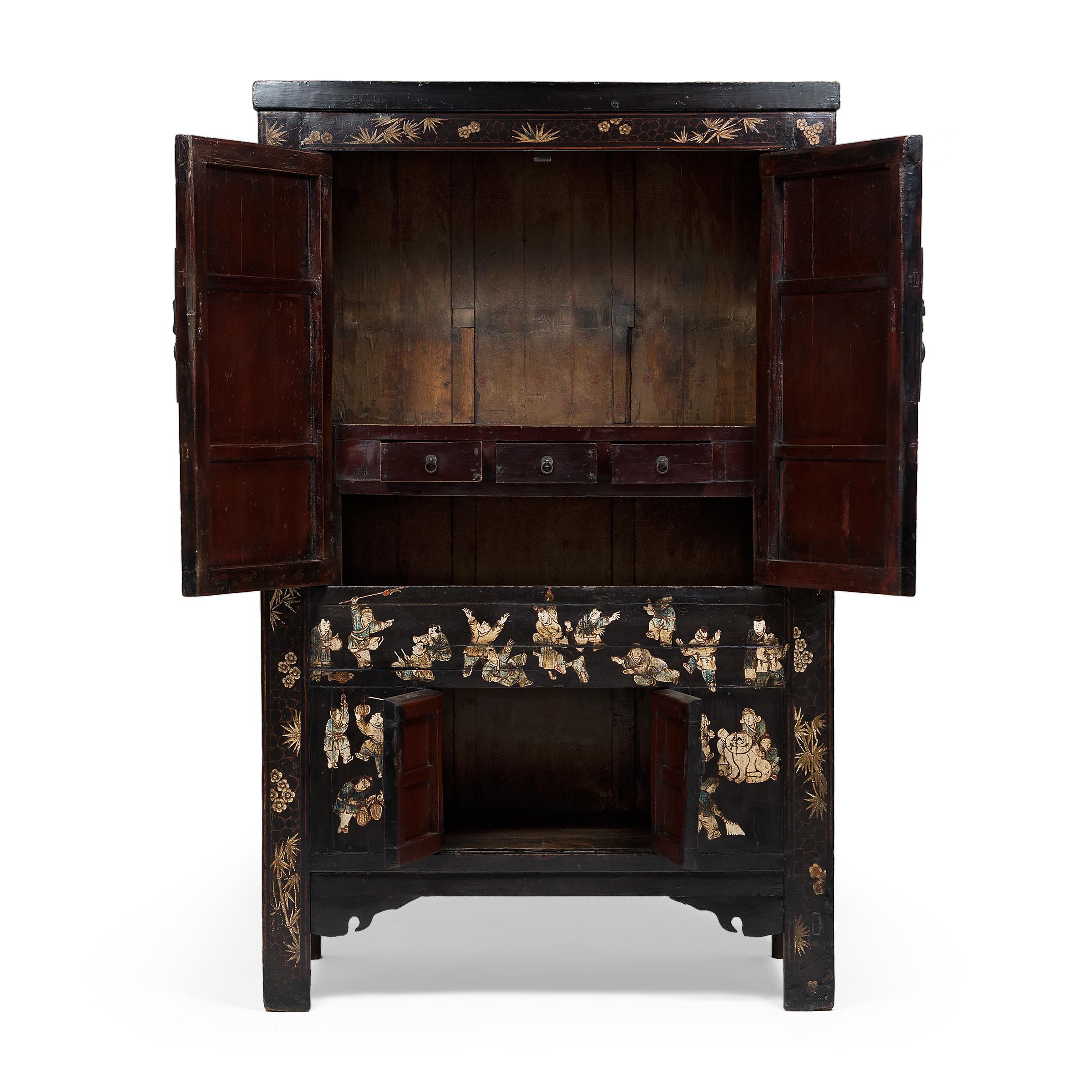 Chinese Painted Black Lacquer Scholars' Cabinet, c. 1800 In Good Condition For Sale In Chicago, IL