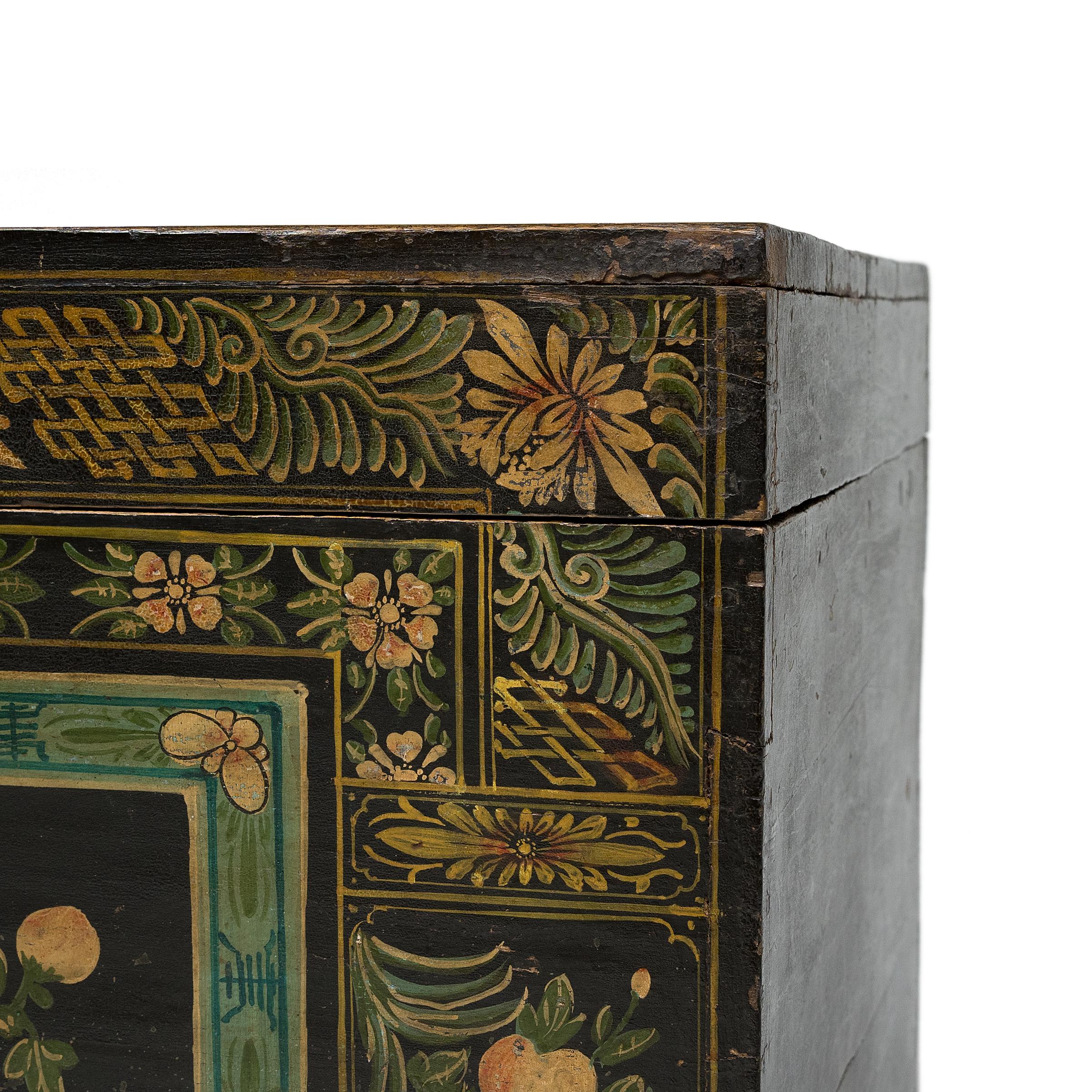 Chinese Painted Festival Trunk, c. 1820 For Sale 4