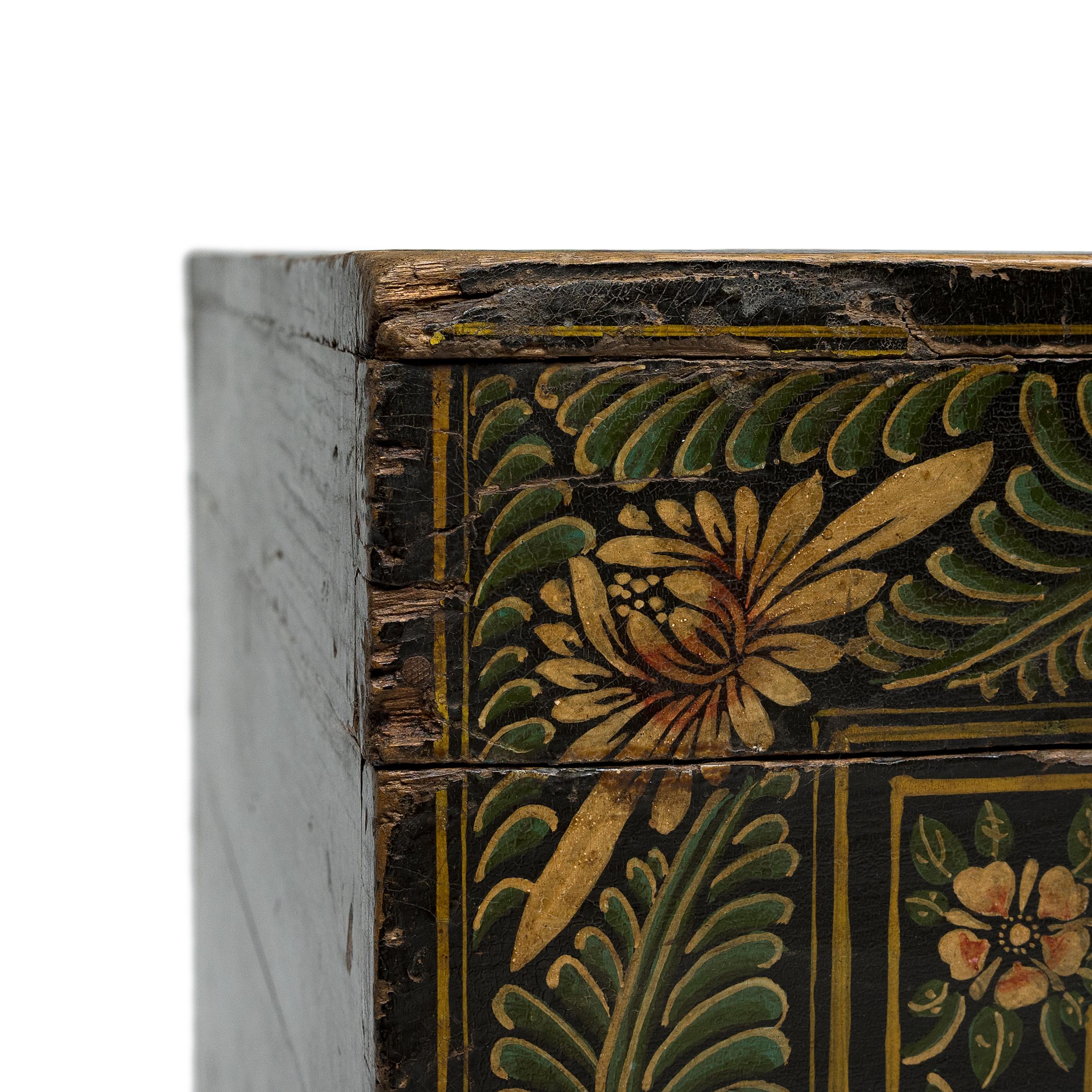 Chinese Painted Festival Trunk, c. 1820 For Sale 4