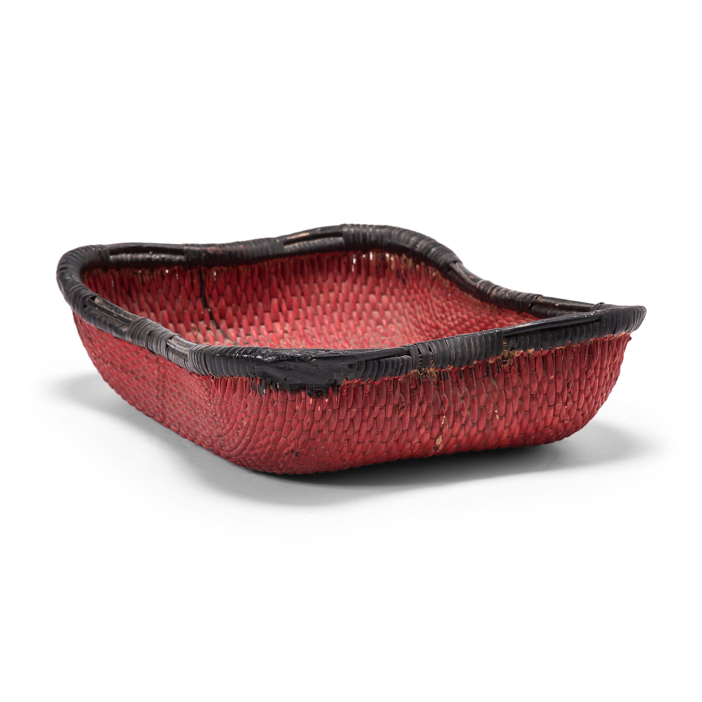 Chinese Painted Mantou Basket, circa 1900 In Good Condition In Chicago, IL
