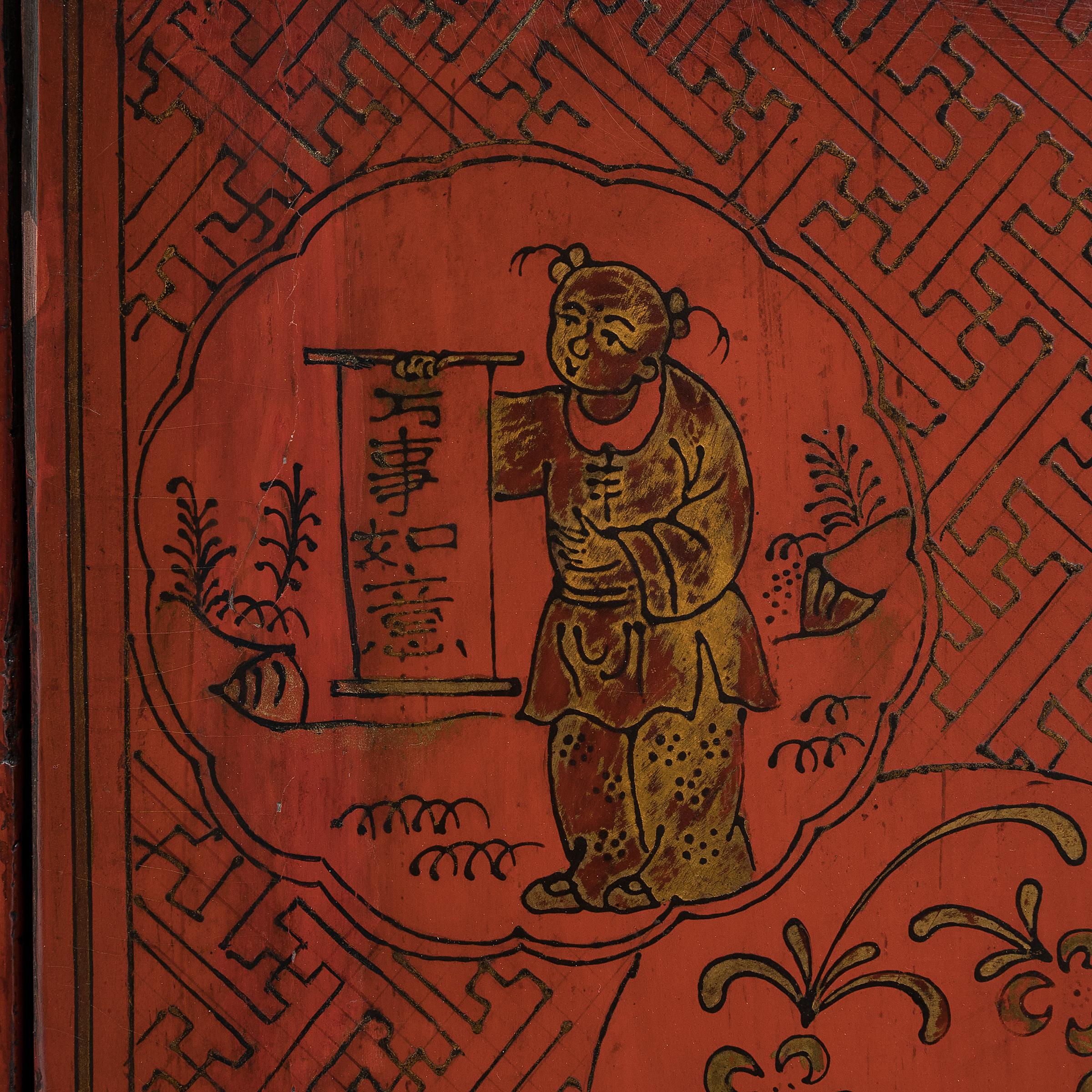 Qing Meuble de rangement chinois en laque rouge peinte, vers 1900 en vente