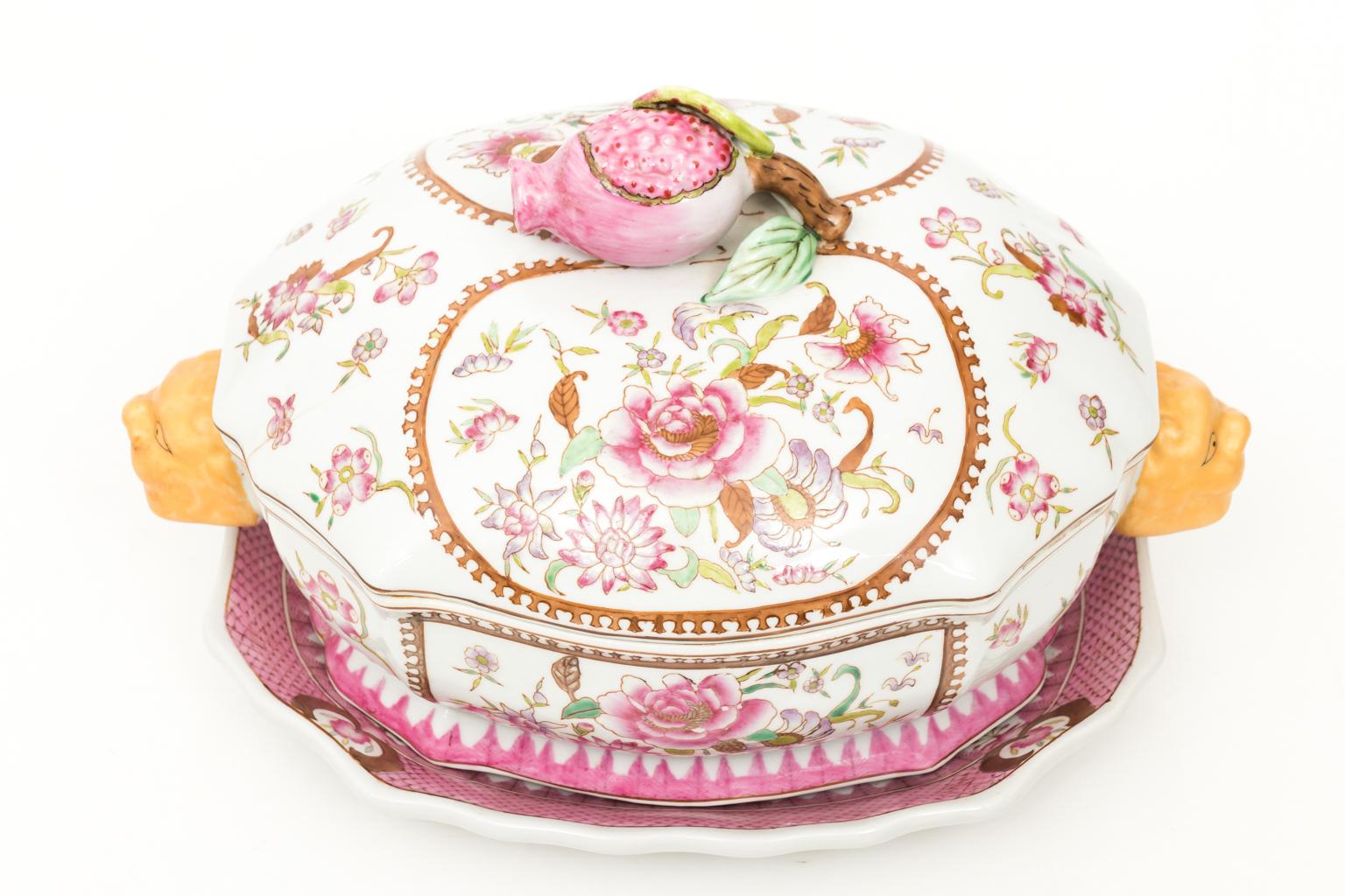 Chinese Export Chinese Painted Tureens, circa 1910 For Sale