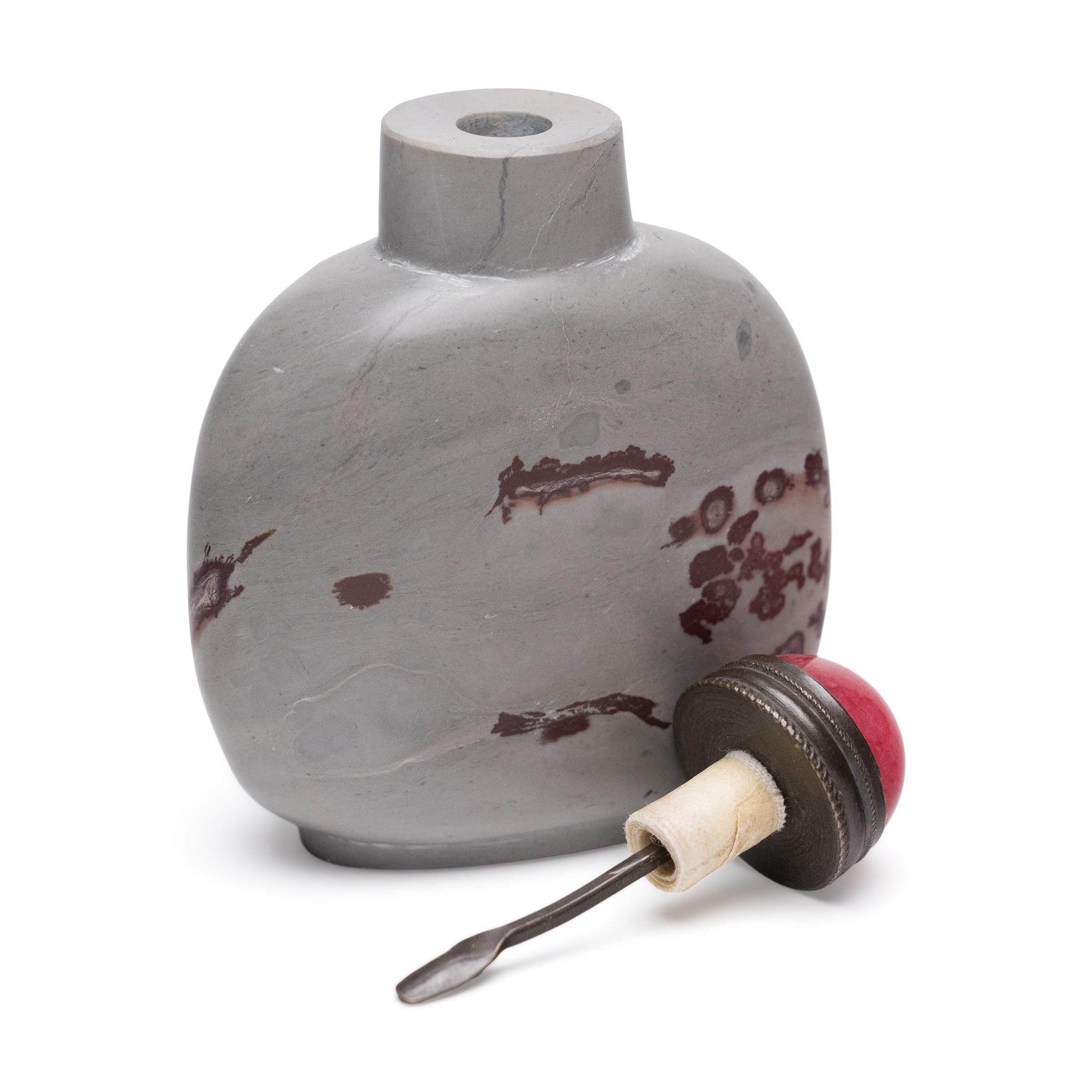 Botella de rapé de piedra pintada china, c. 1900 Qing en venta