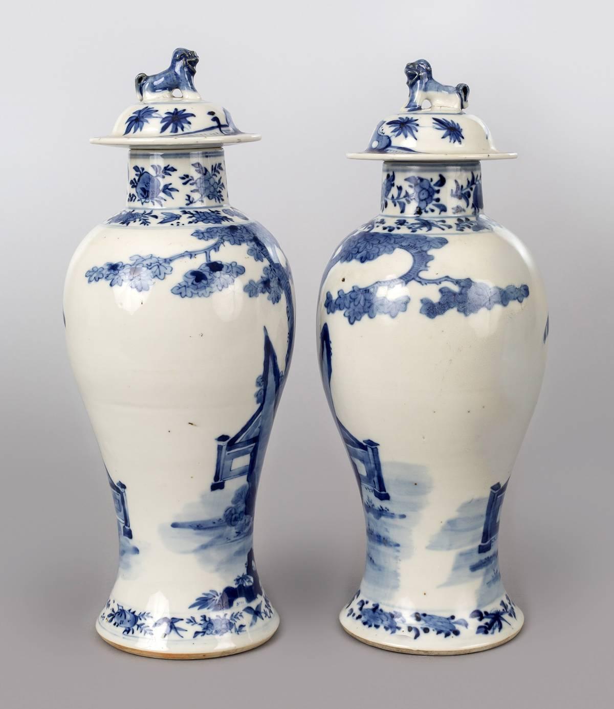 Chinese Pair of Blue and White Baluster Lidded Vases In Excellent Condition For Sale In Sheffield, MA