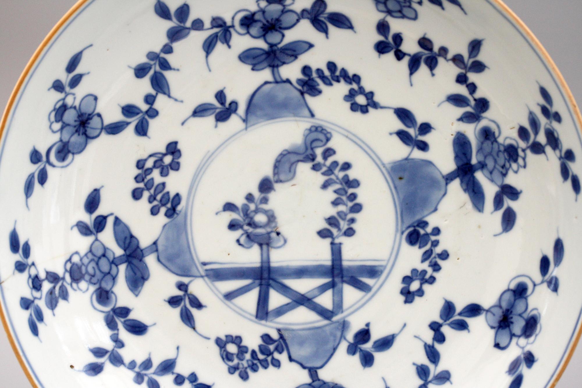 Chinese Pair of Kangxi Blue and White Painted Floral Porcelain Plates 11