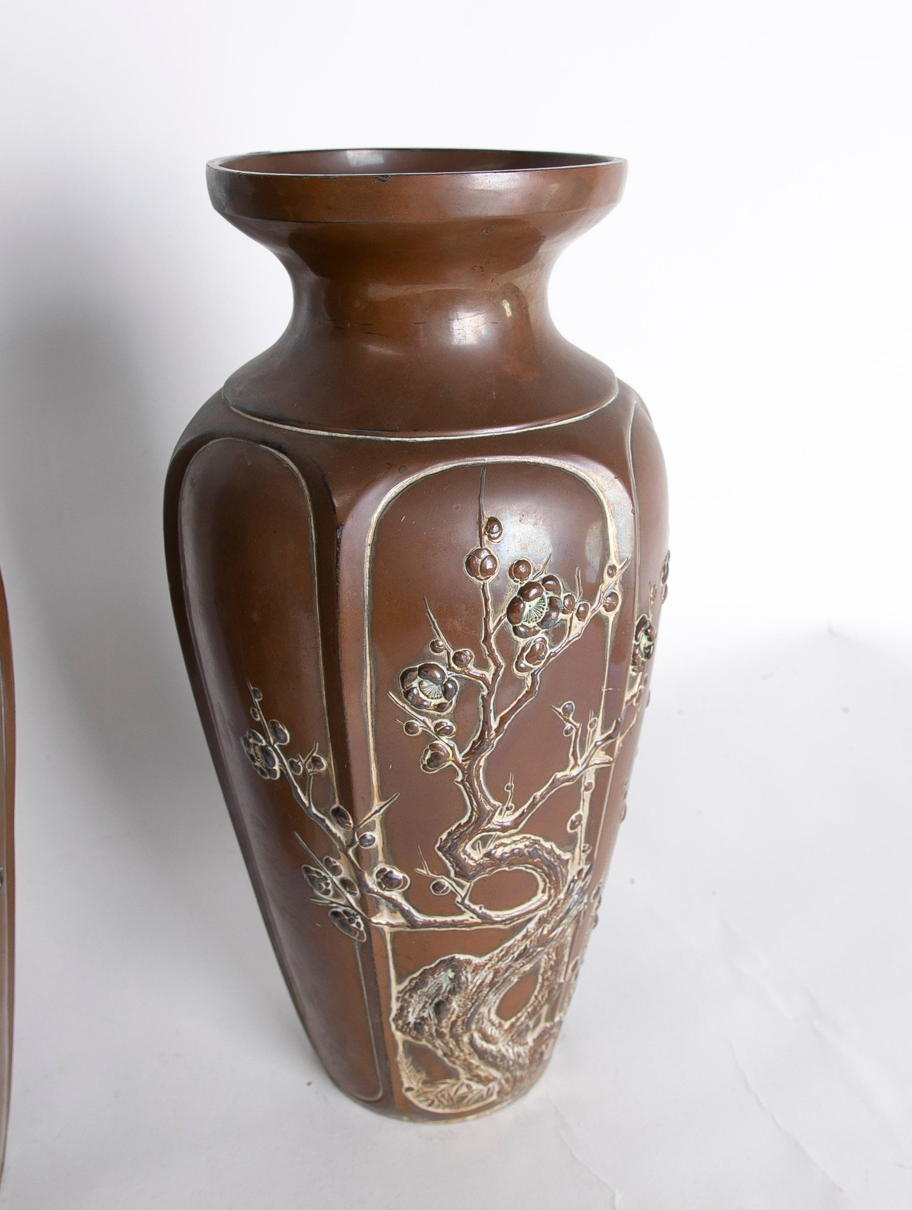 Chinese Pair of Ceramic Vases with Plants Decoration in Brown Tones For Sale 1