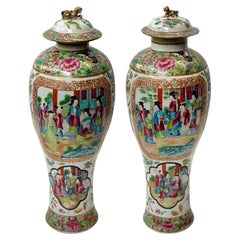 Chinese Pair of Early 19th Century Famille Rose Canton Lidded Vases