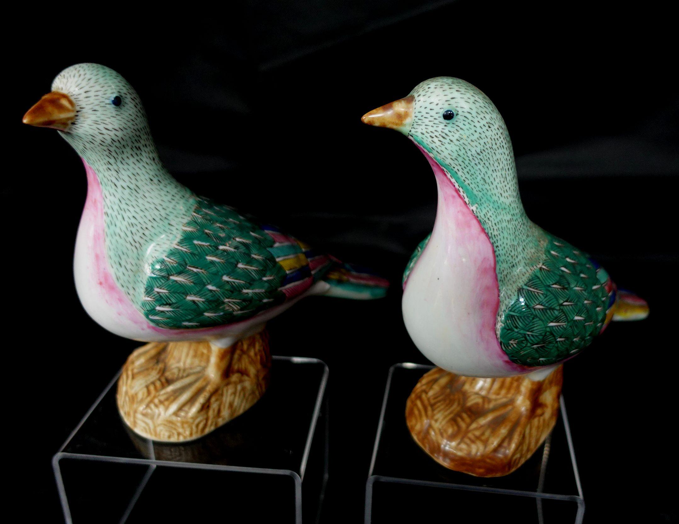 Pair of porcelain doves. China. early 20th century. Famille rose glaze. Measure: 7.25in high.