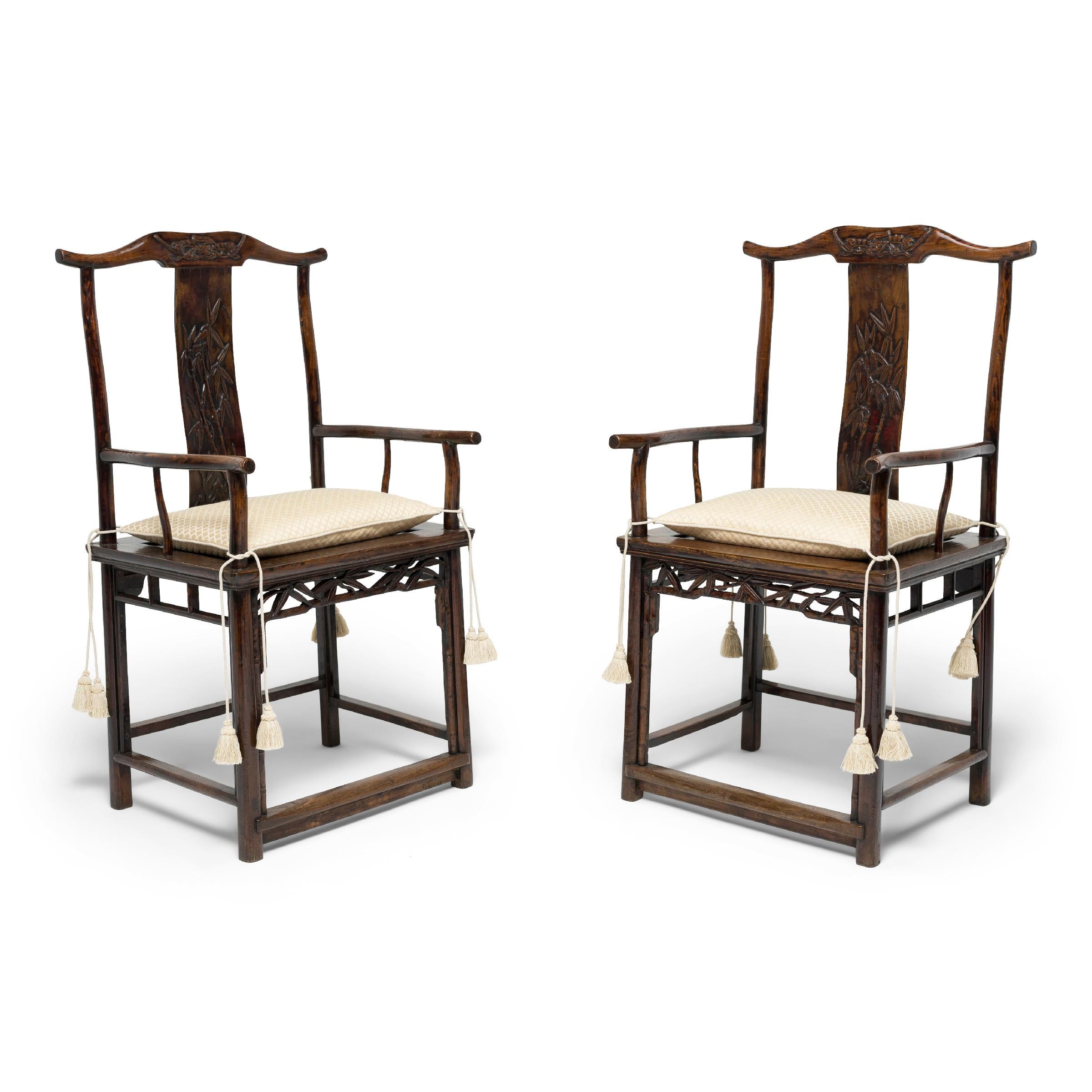 Chinese Pair of Fine Yoke Back Armchairs with Bamboo Carvings, circa 1800 For Sale 4
