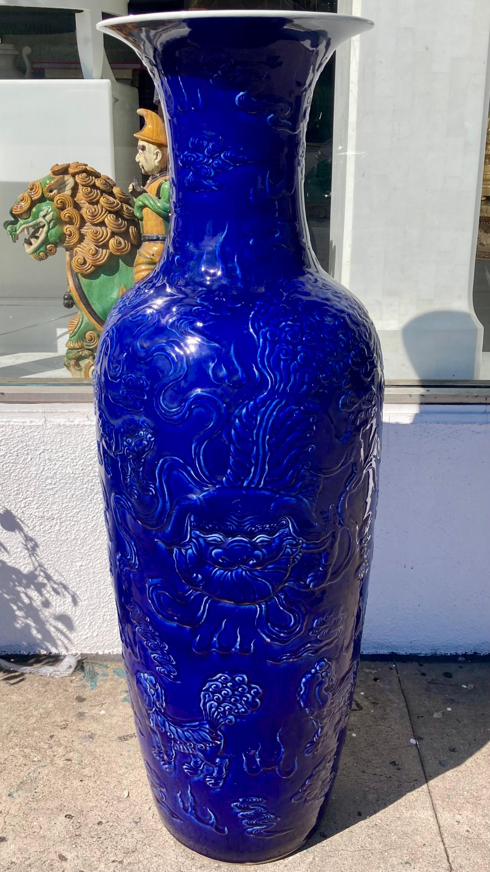 Chinese Export Chinese Palace Size Female Foo Dog Urn in Cobalt Blue Glaze