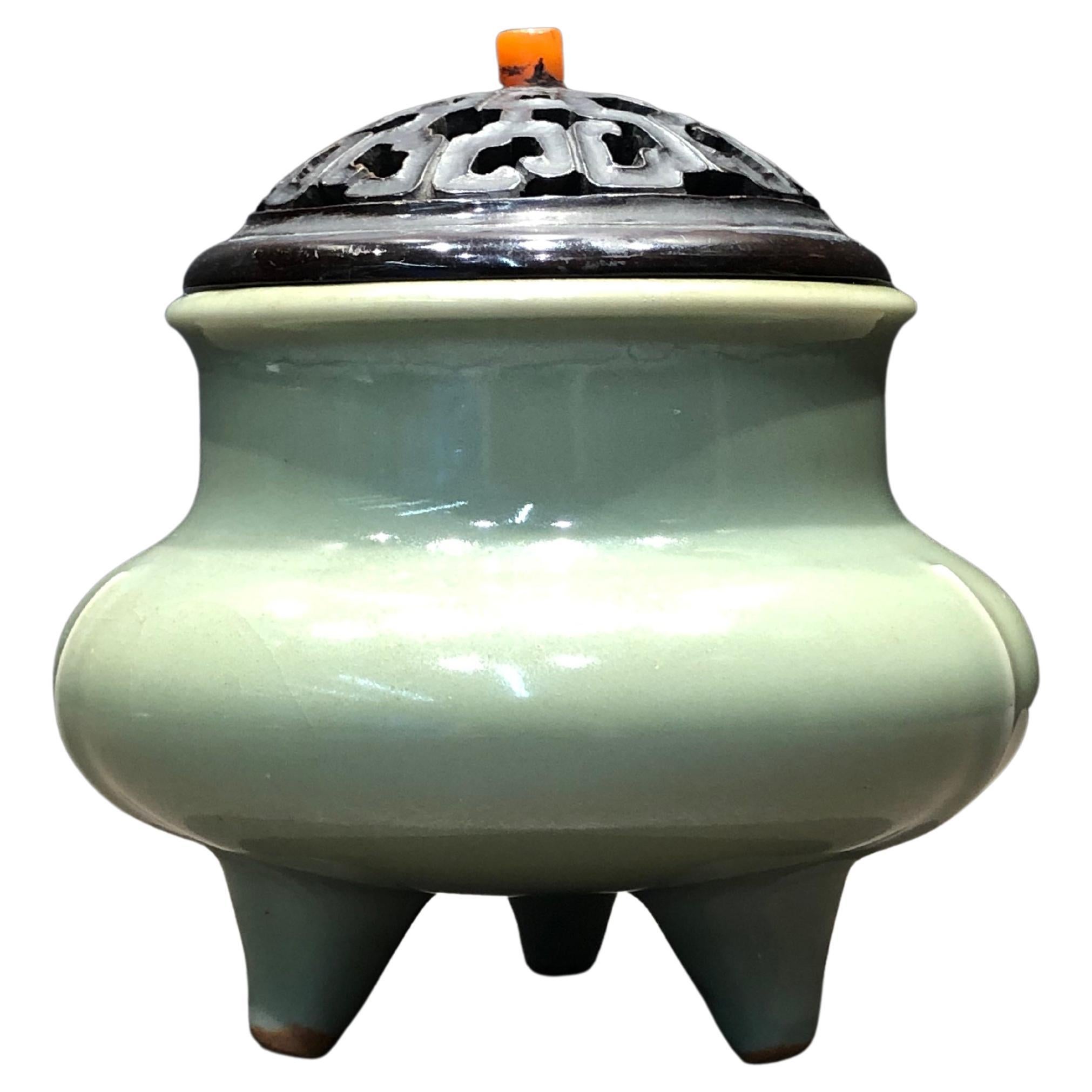 Chinese Pale Green China Incense Burner with Wooden Lid with Handle of Red Agate