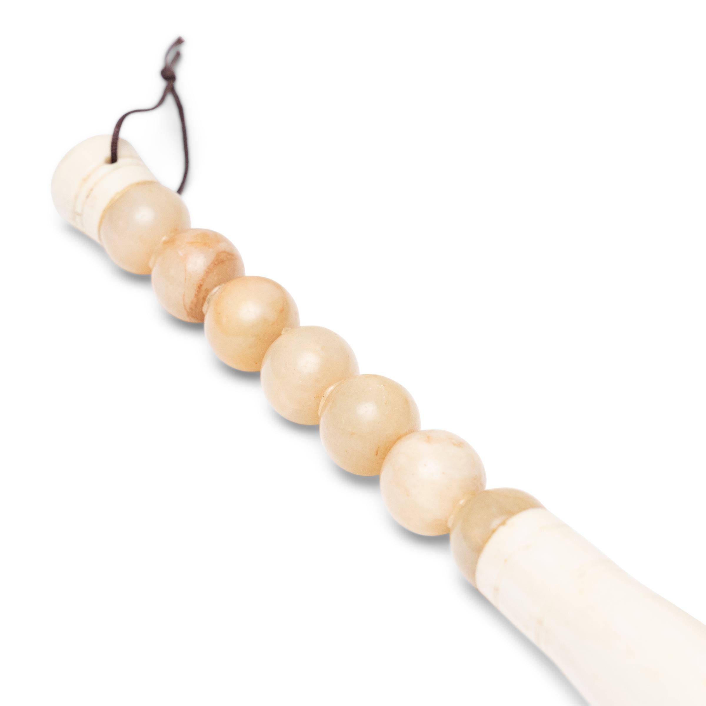 Chinois Pinceau de calligraphie chinois en pierre pâle en vente