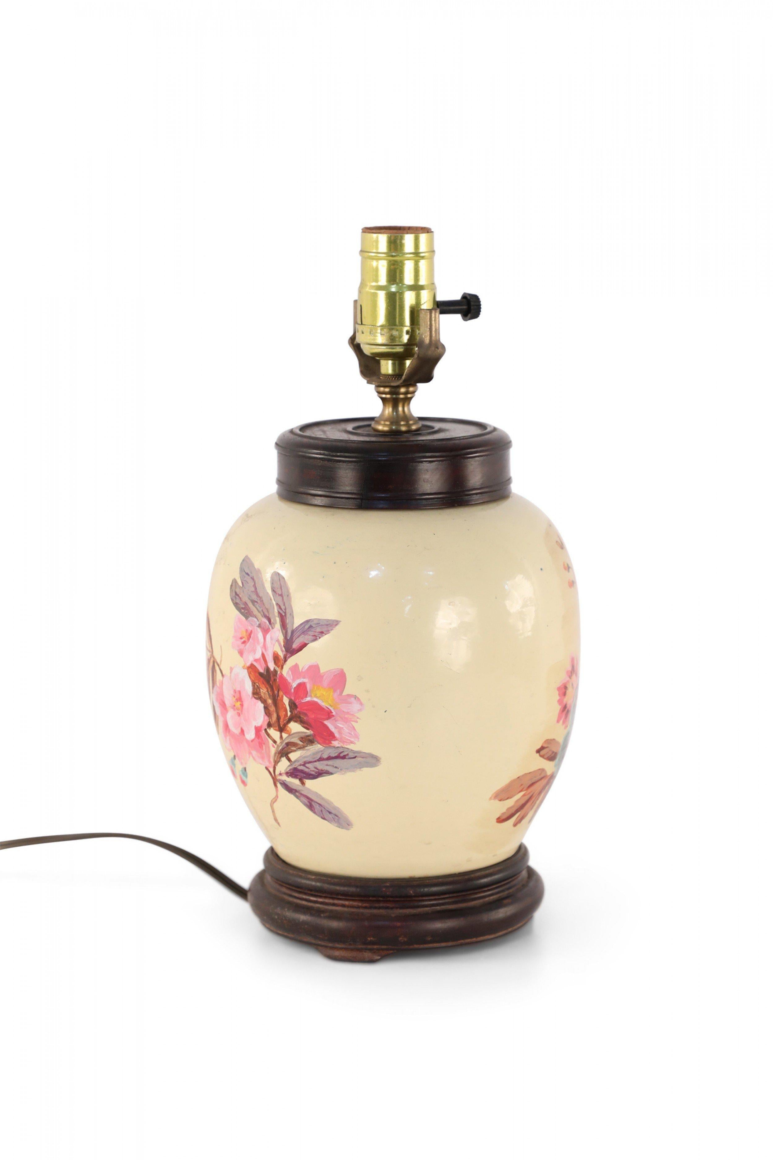 Chinese Pale Yellow and Colorful Floral Porcelain Table Lamp In Good Condition For Sale In New York, NY