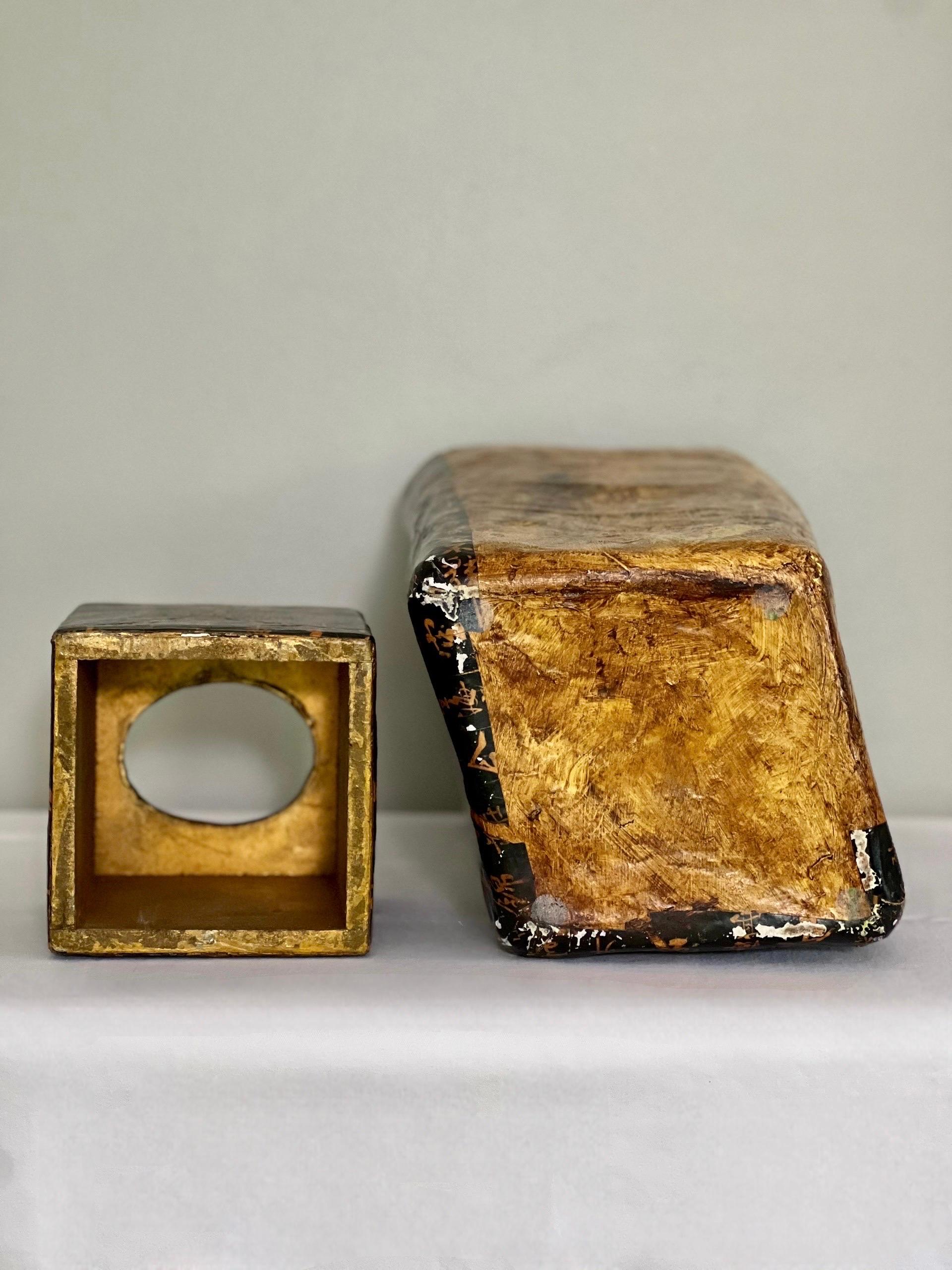 Chinese Papier-Mâché Gilt Calligraphy Waste Basket and Tissue Box Cover Set For Sale 3