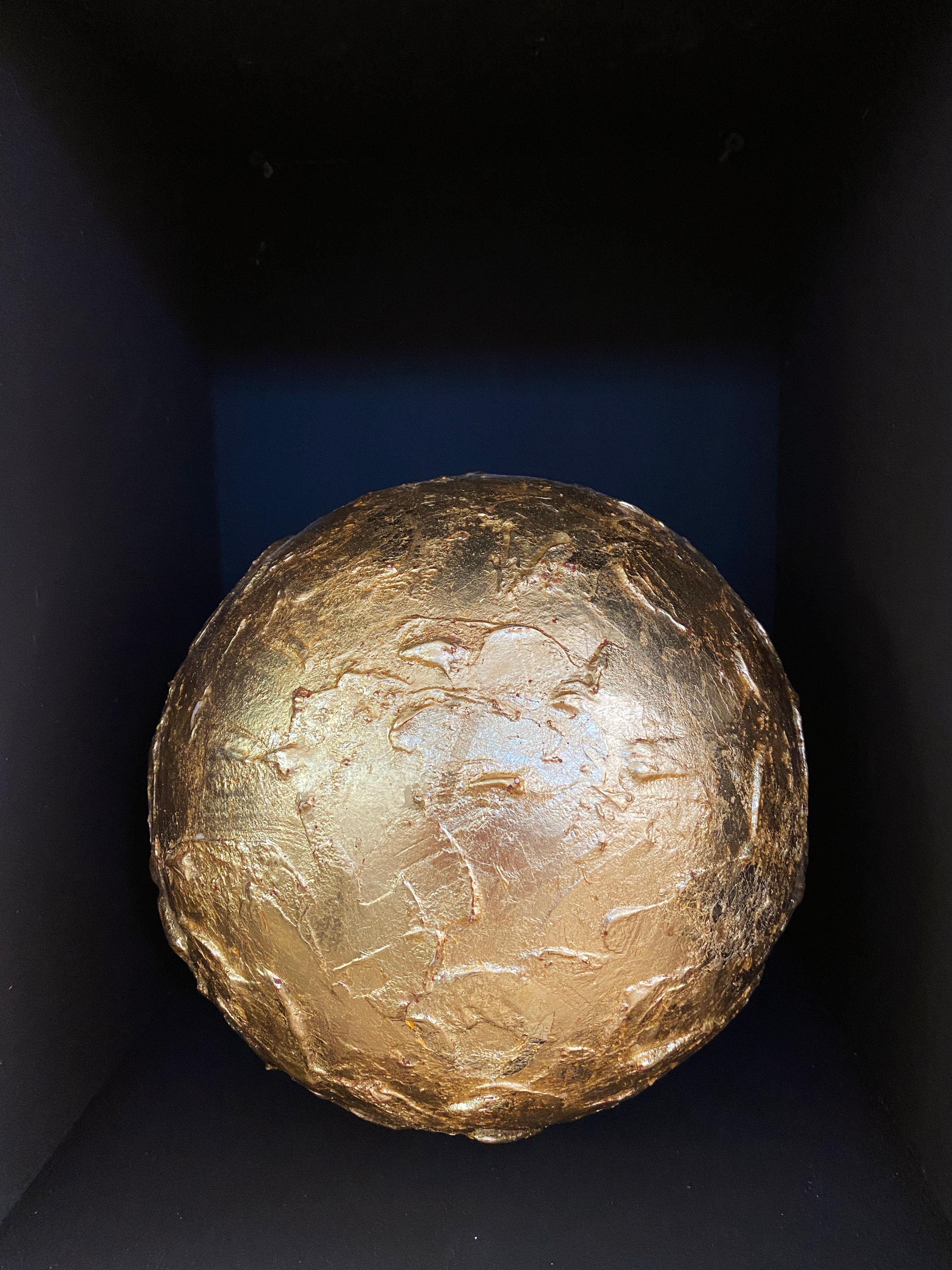 Esportazione cinese Sfera d'oro cinese in cartapesta in vendita