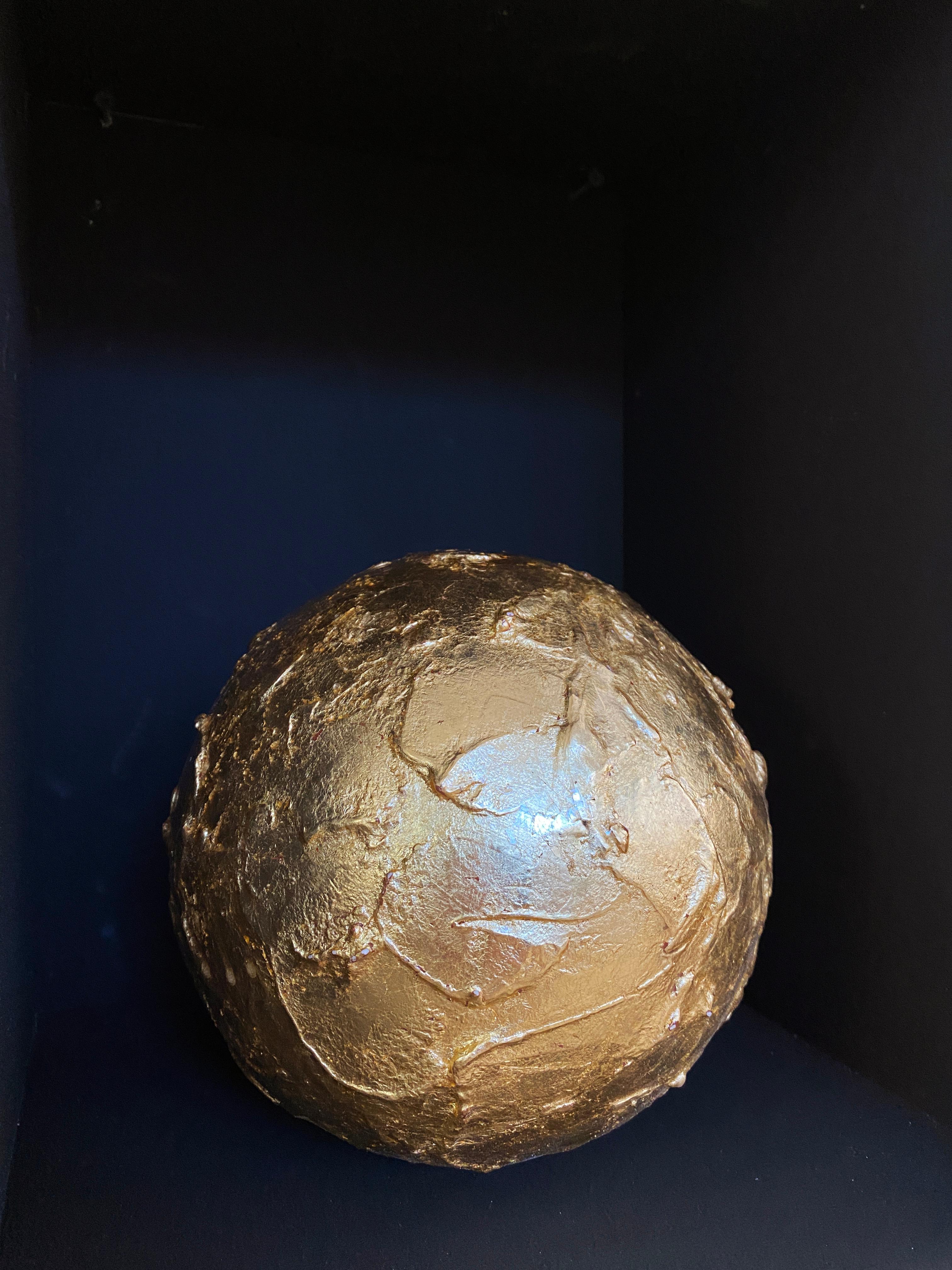 Sfera d'oro cinese in cartapesta In condizioni Nuovo in vendita a LA CELLERA DE TER, ES