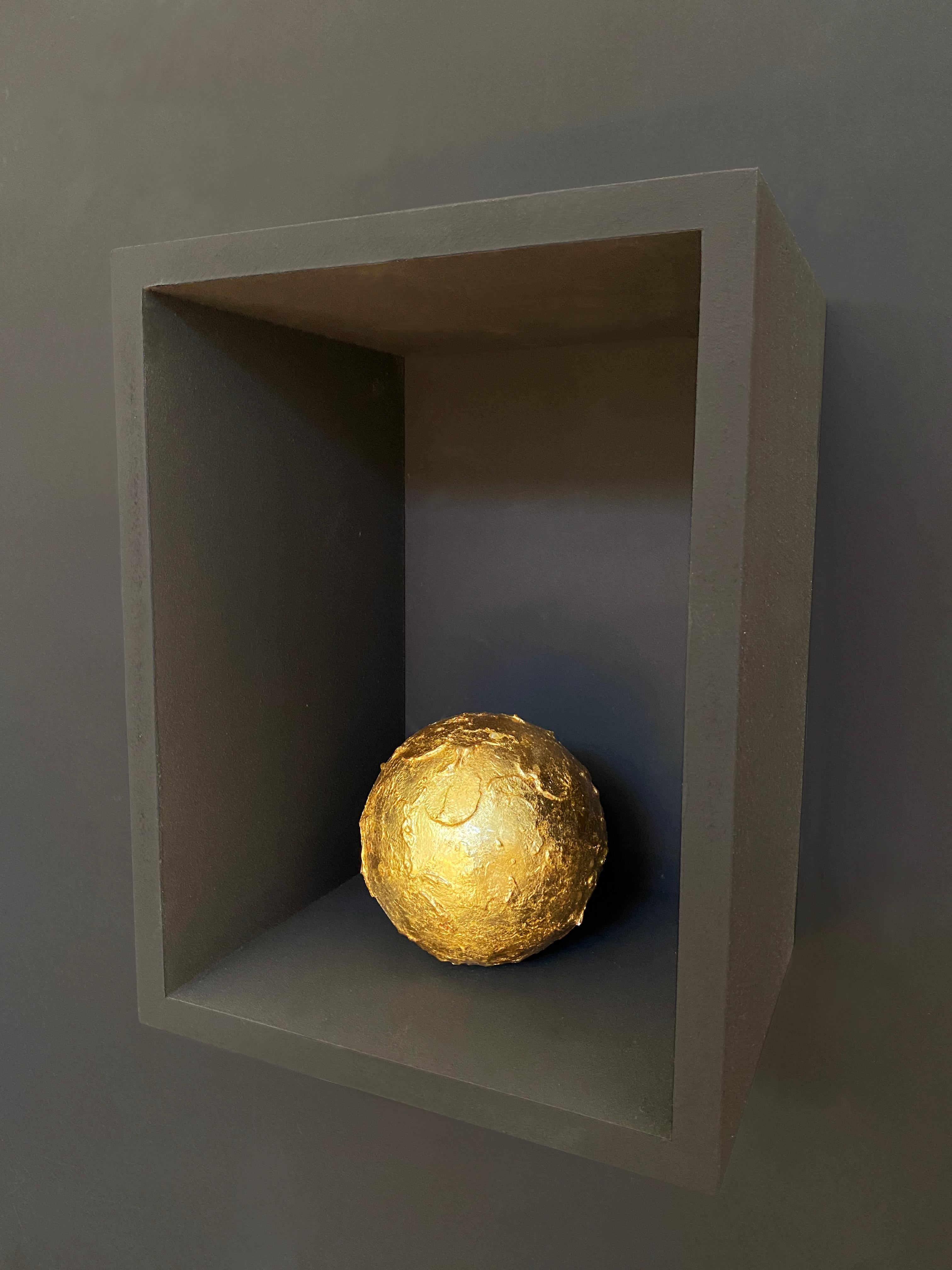 Esportazione cinese Sfera d'oro cinese in cartapesta in vendita