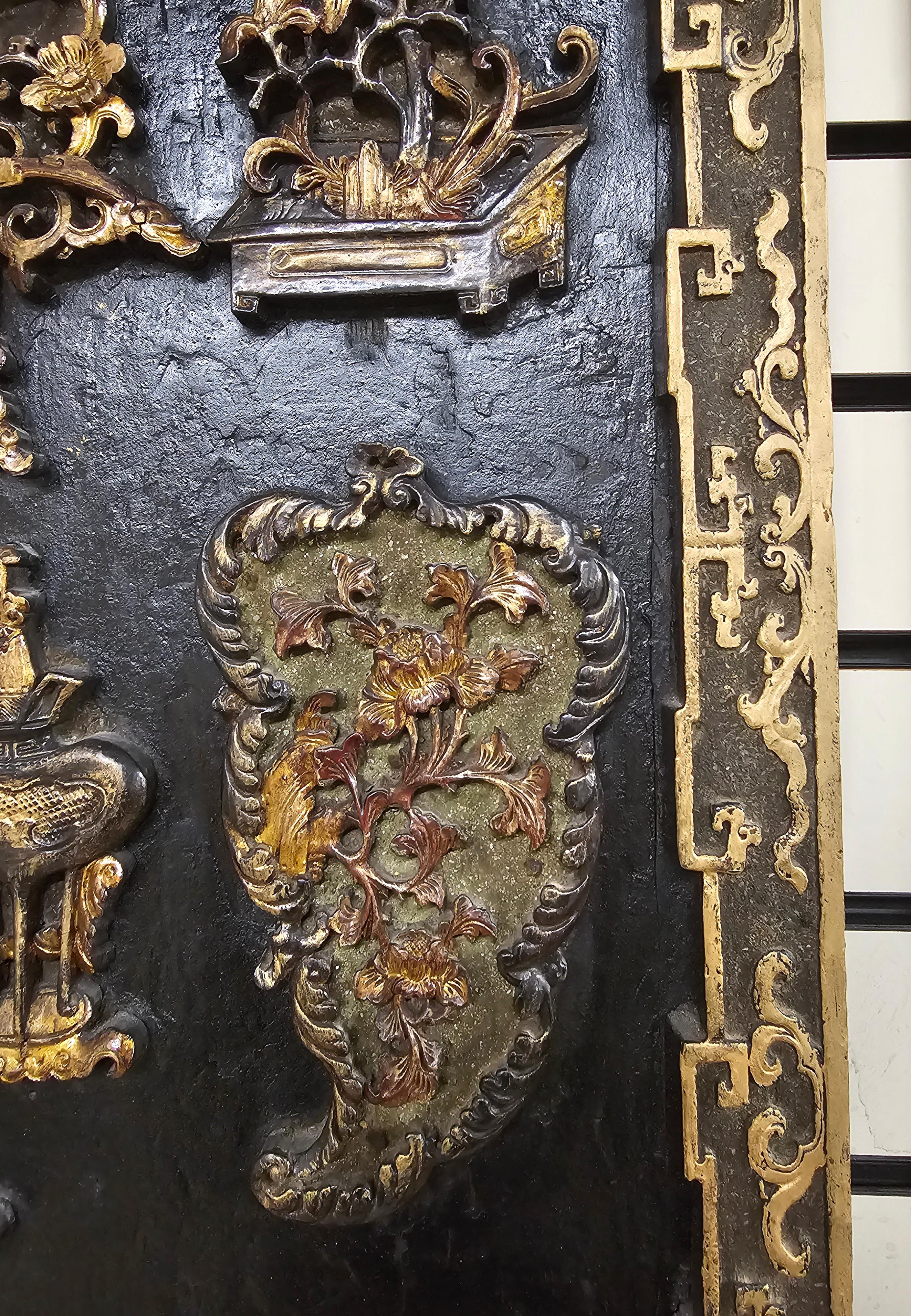 Chinese Parcel Gilt, Ebonized  and Decorated Wood Wall Hanging Plaque In Good Condition For Sale In Germantown, MD